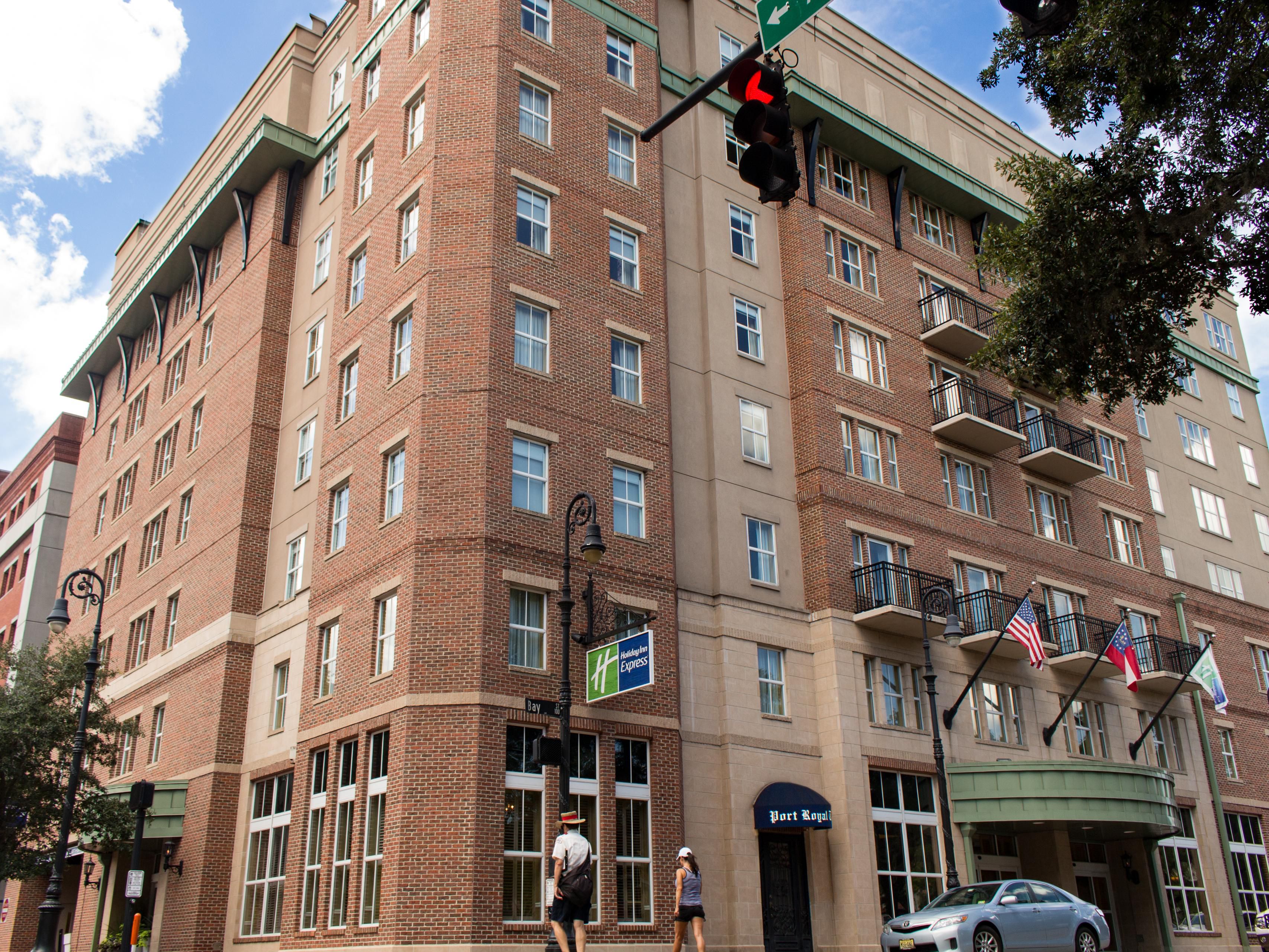 Savannah Hotels on the River Holiday Inn Express SavannahHistoric