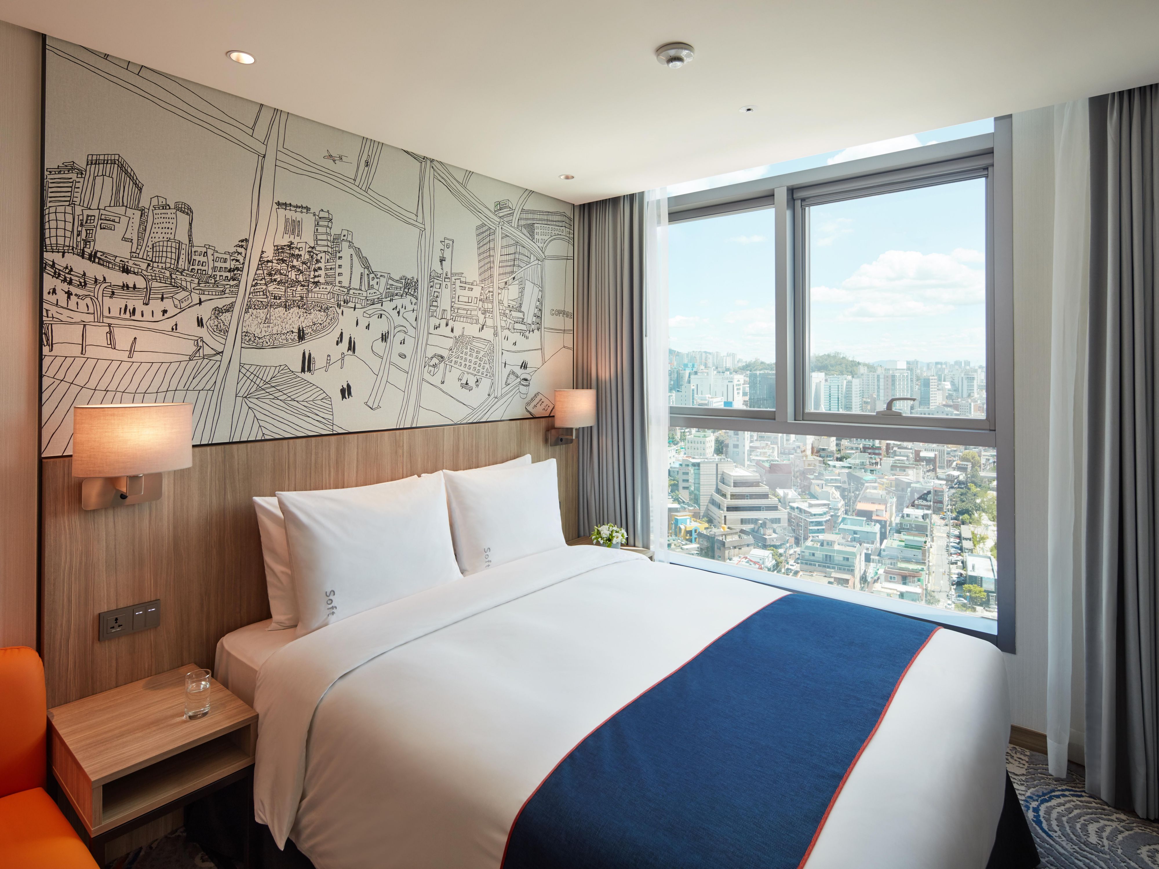 A Superior King Room with stunning city views