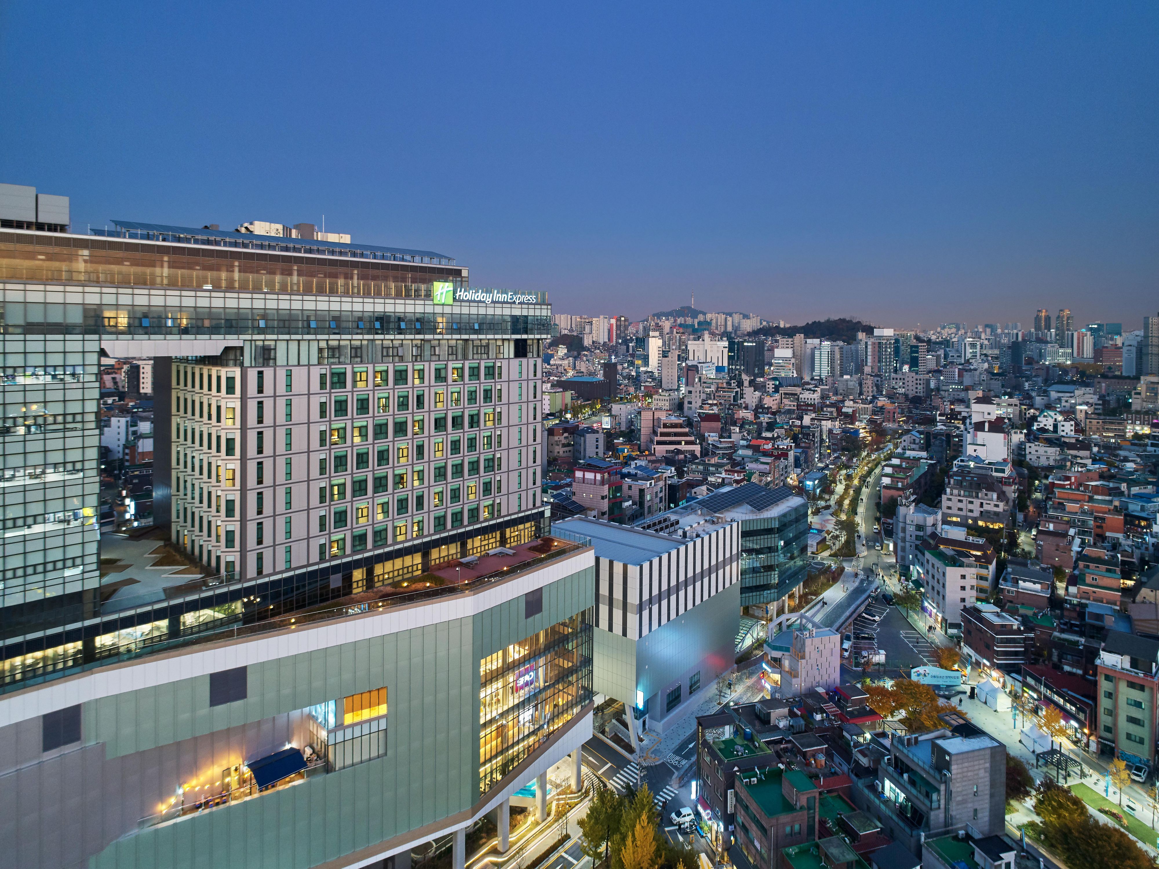 Holiday Inn Express Seoul Hongdae Hotel by IHG