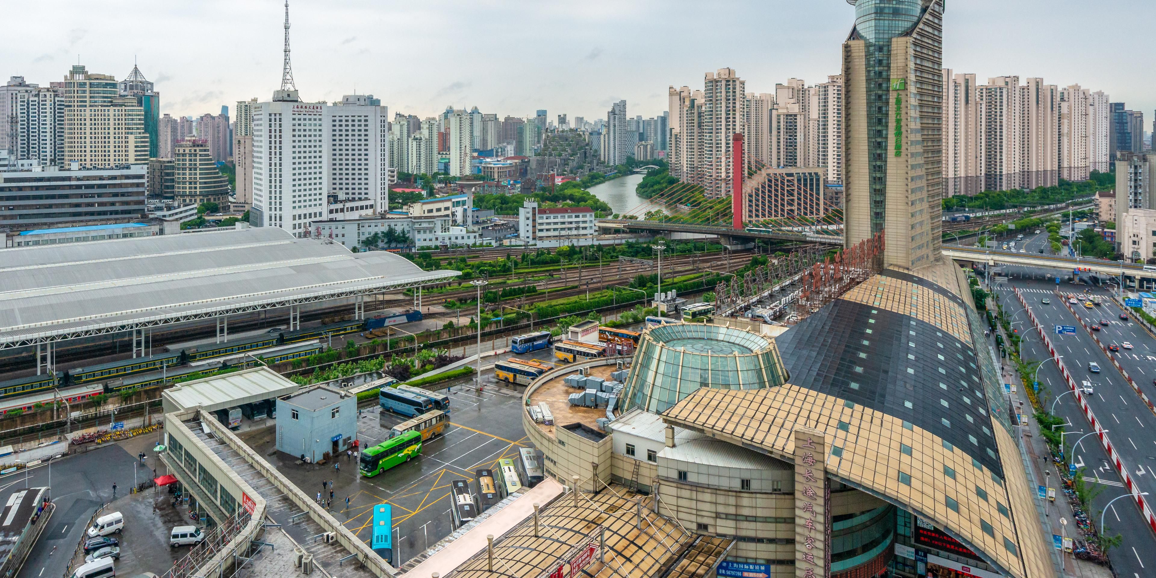Hotel Near Nanjing Road In Shanghai Holiday Inn Express Shanghai Zhabei