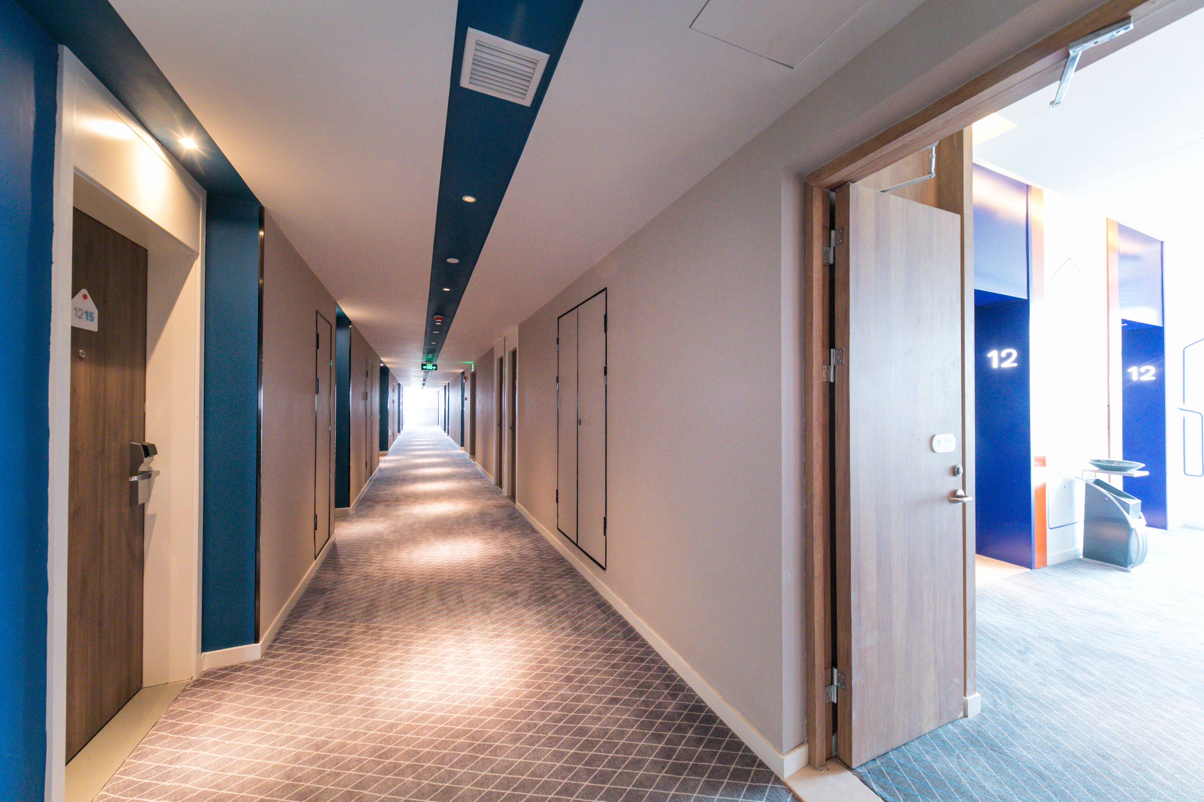 holiday-inn-express-shanghai-