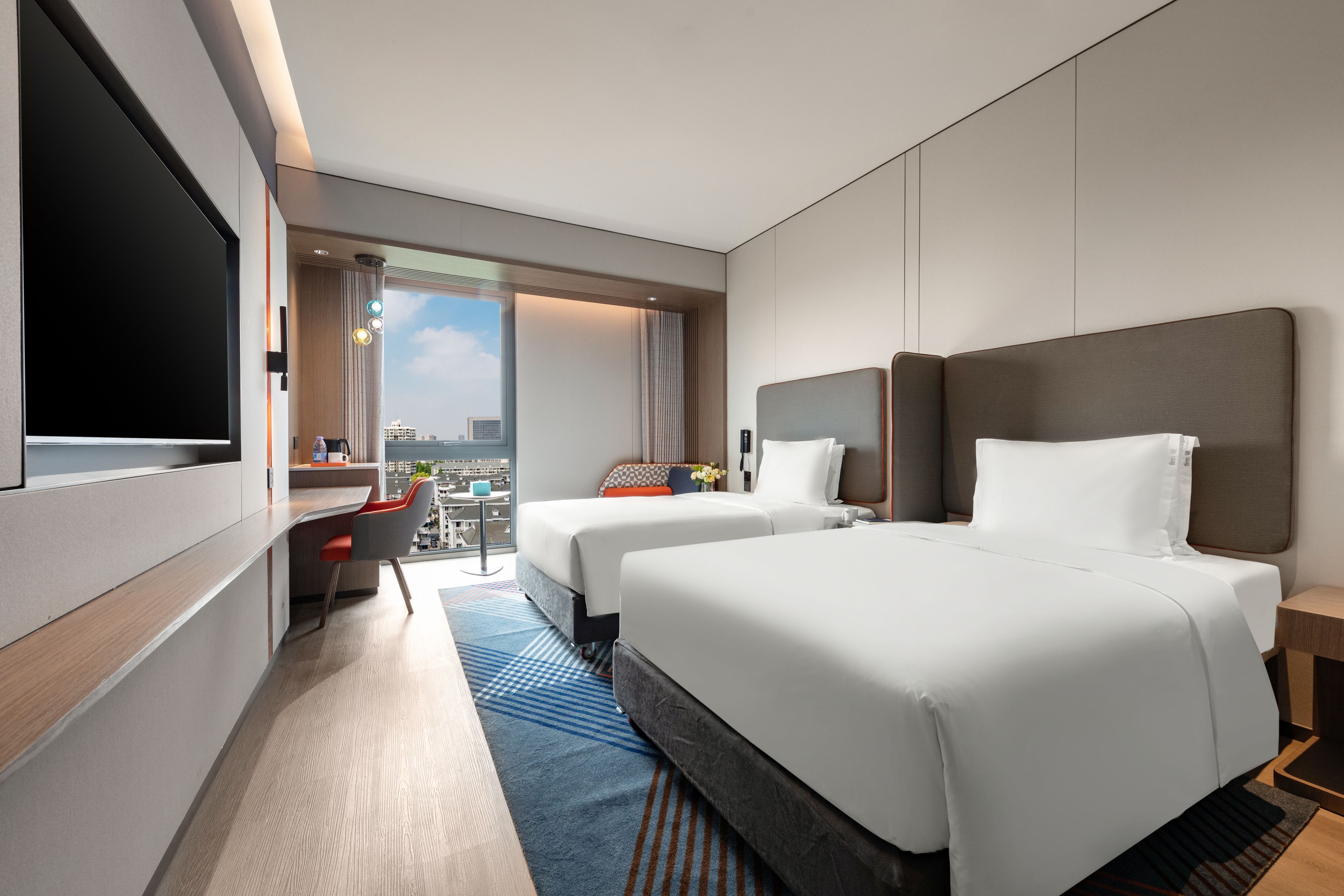 holiday-inn-express-shanghai-