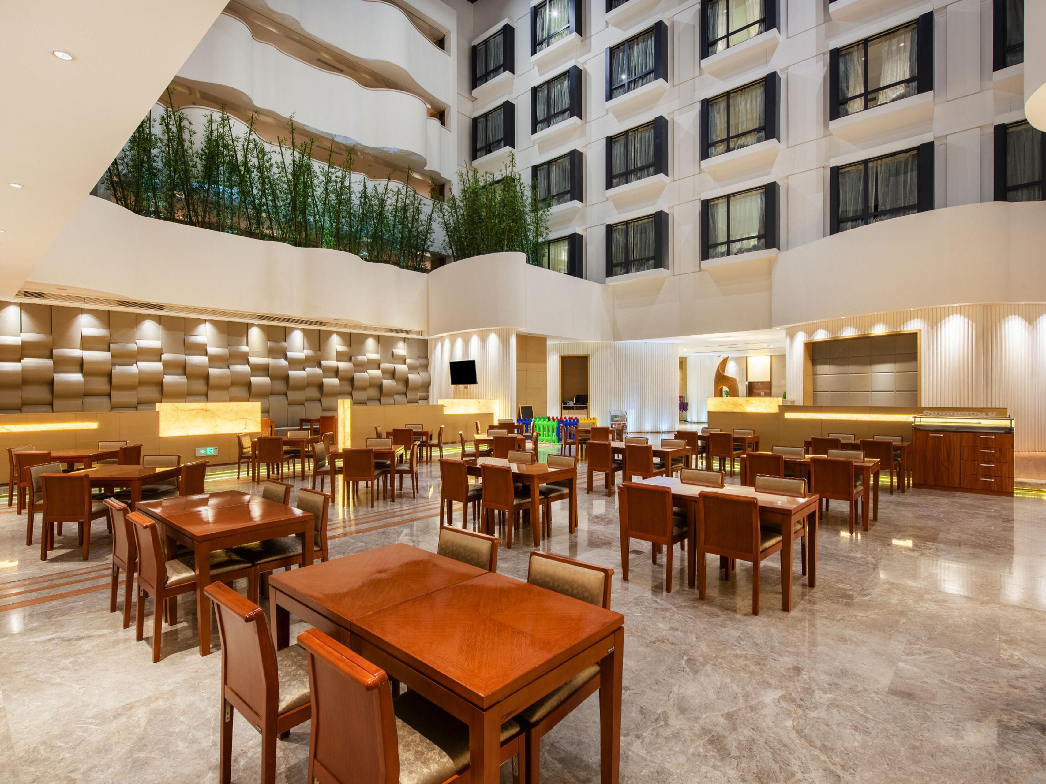 Holiday Inn Express Shenyang Golden Corridor - Image2