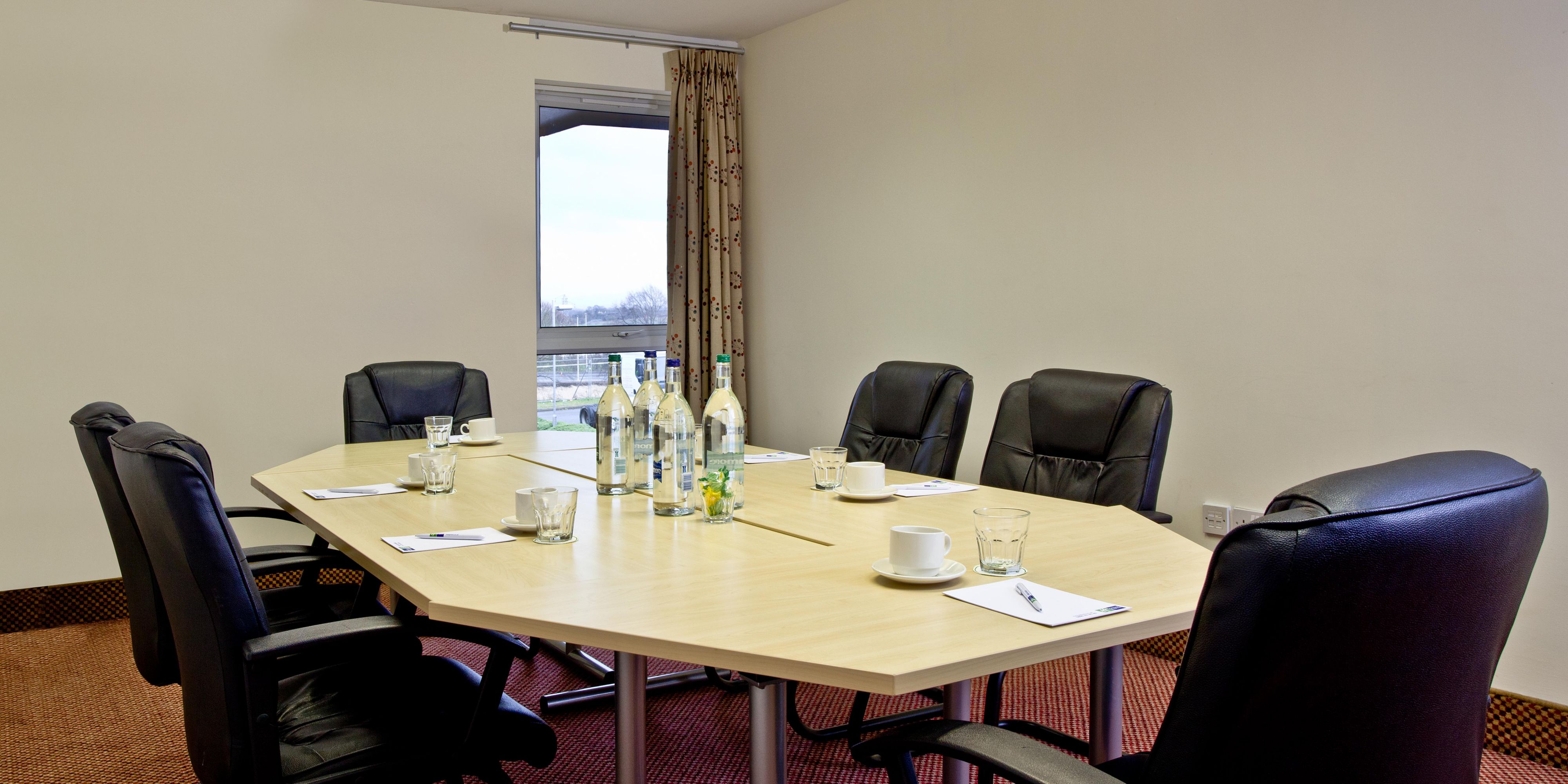 The hotel has two meeting rooms to hire if you need some private space to work or host a meeting