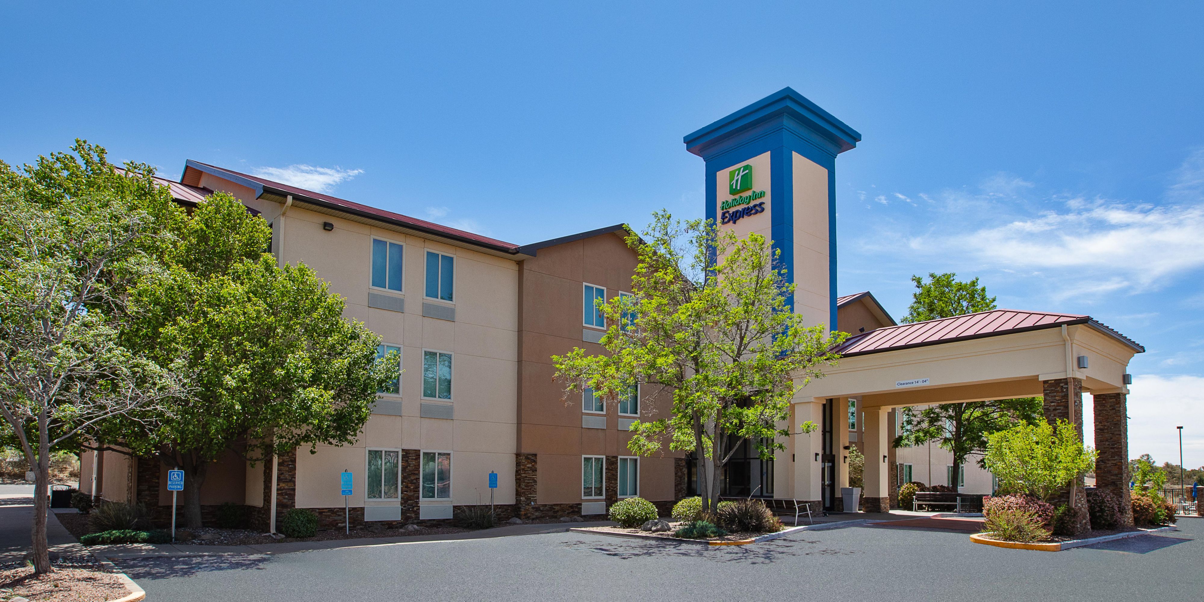 Holiday Inn Express 银城