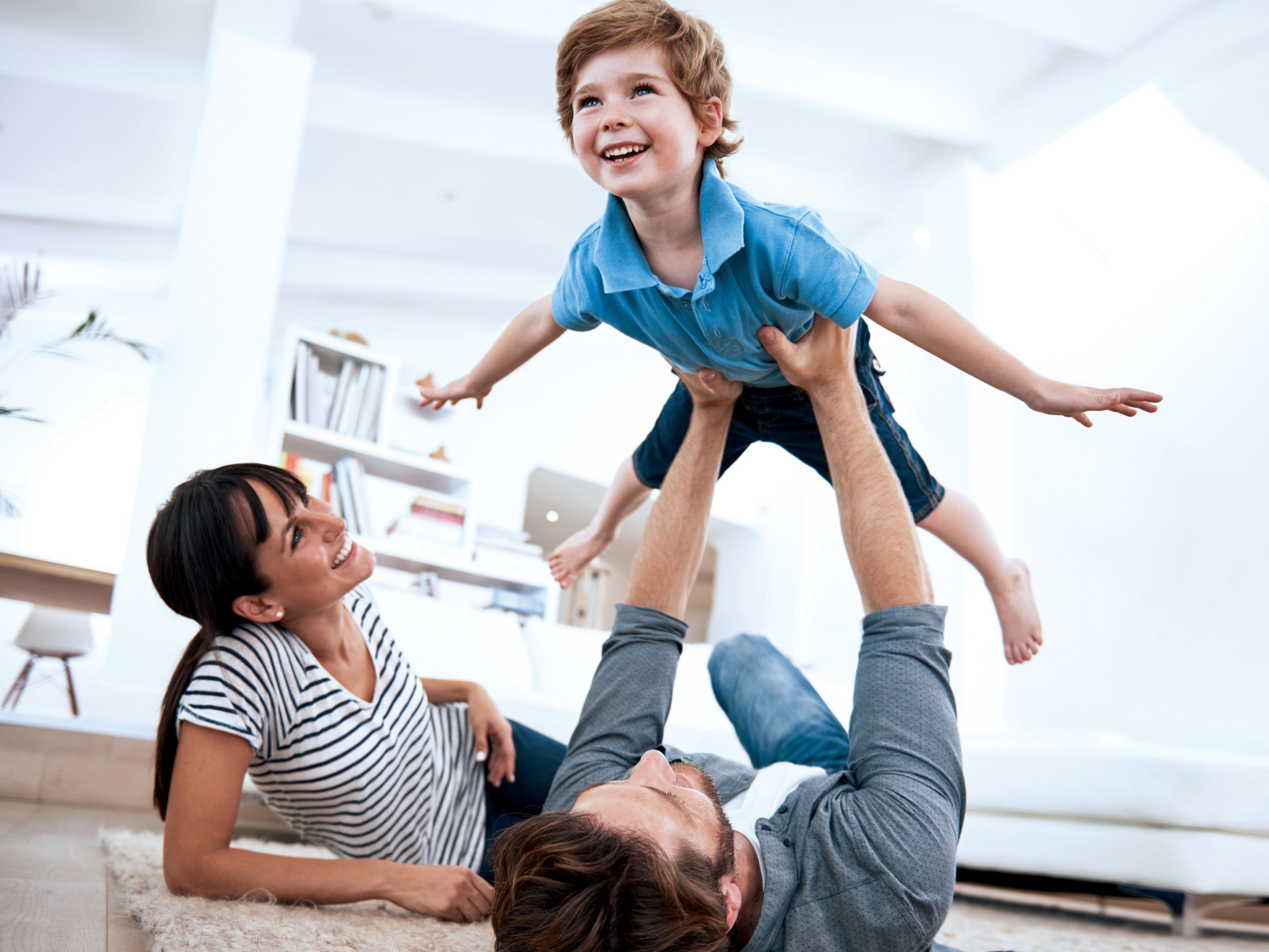 Are these your children. Счастливая семья. Крепкая семья залог успеха. Совместная работа залог успеха фото. Физическое развитие залог успеха.