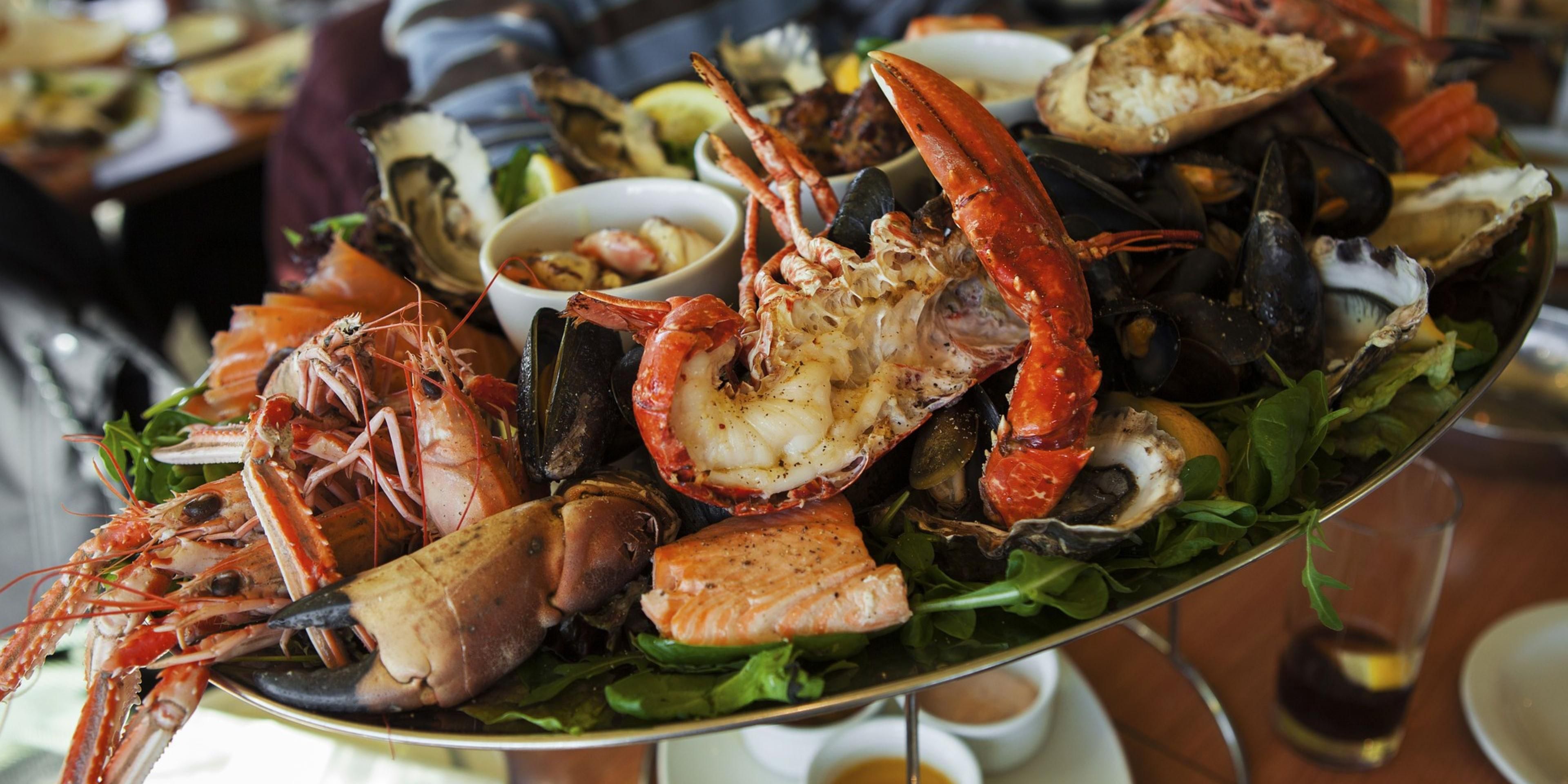 There are a variety of  restaurants nearby including Vera's Seafood.  
