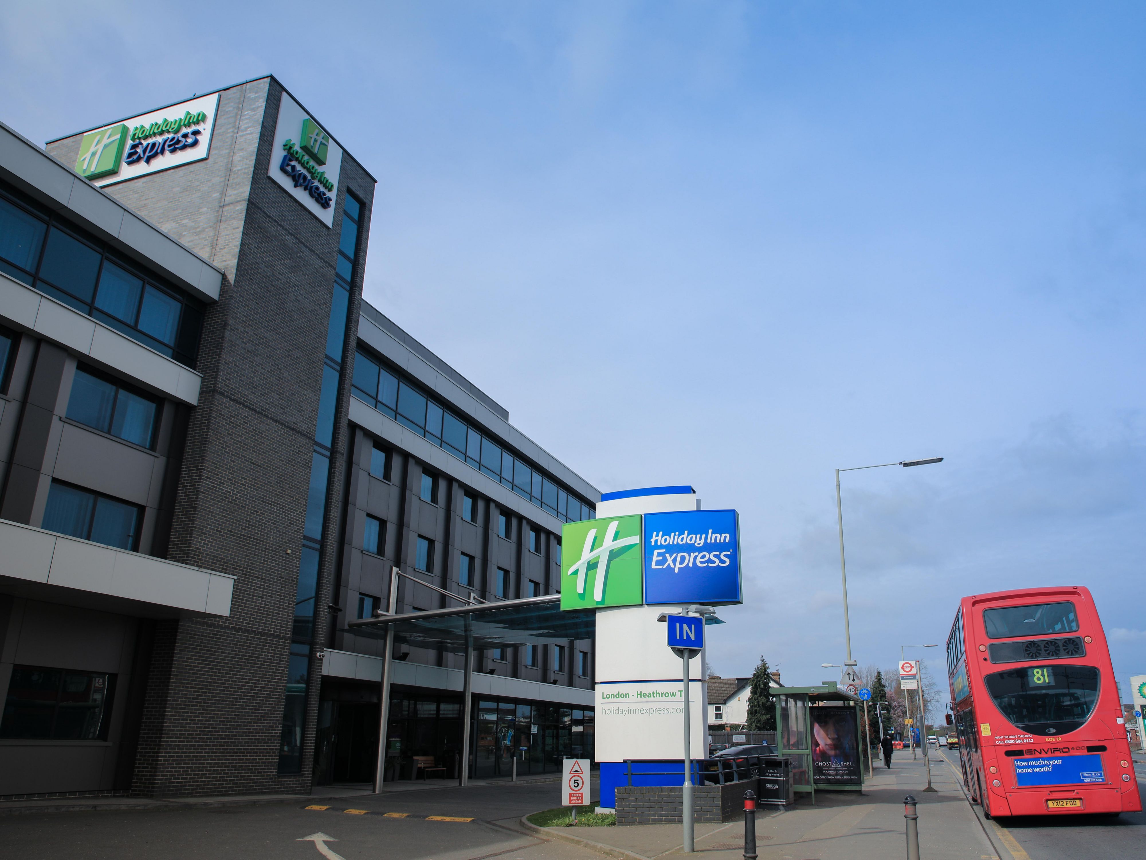 Holiday Inn Express London - Heathrow T5 Hotel by IHG