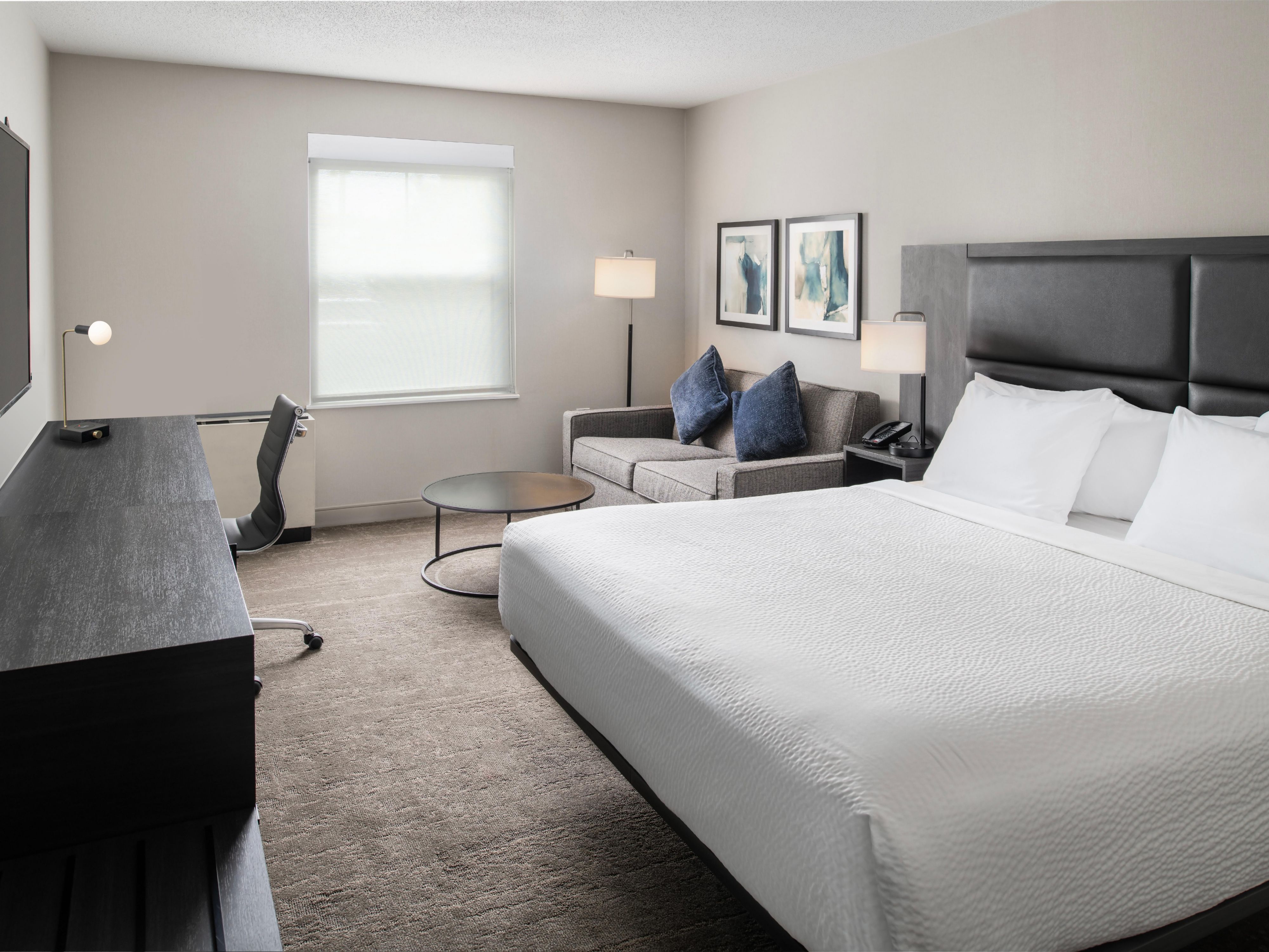 킹 사이즈 침대 객실