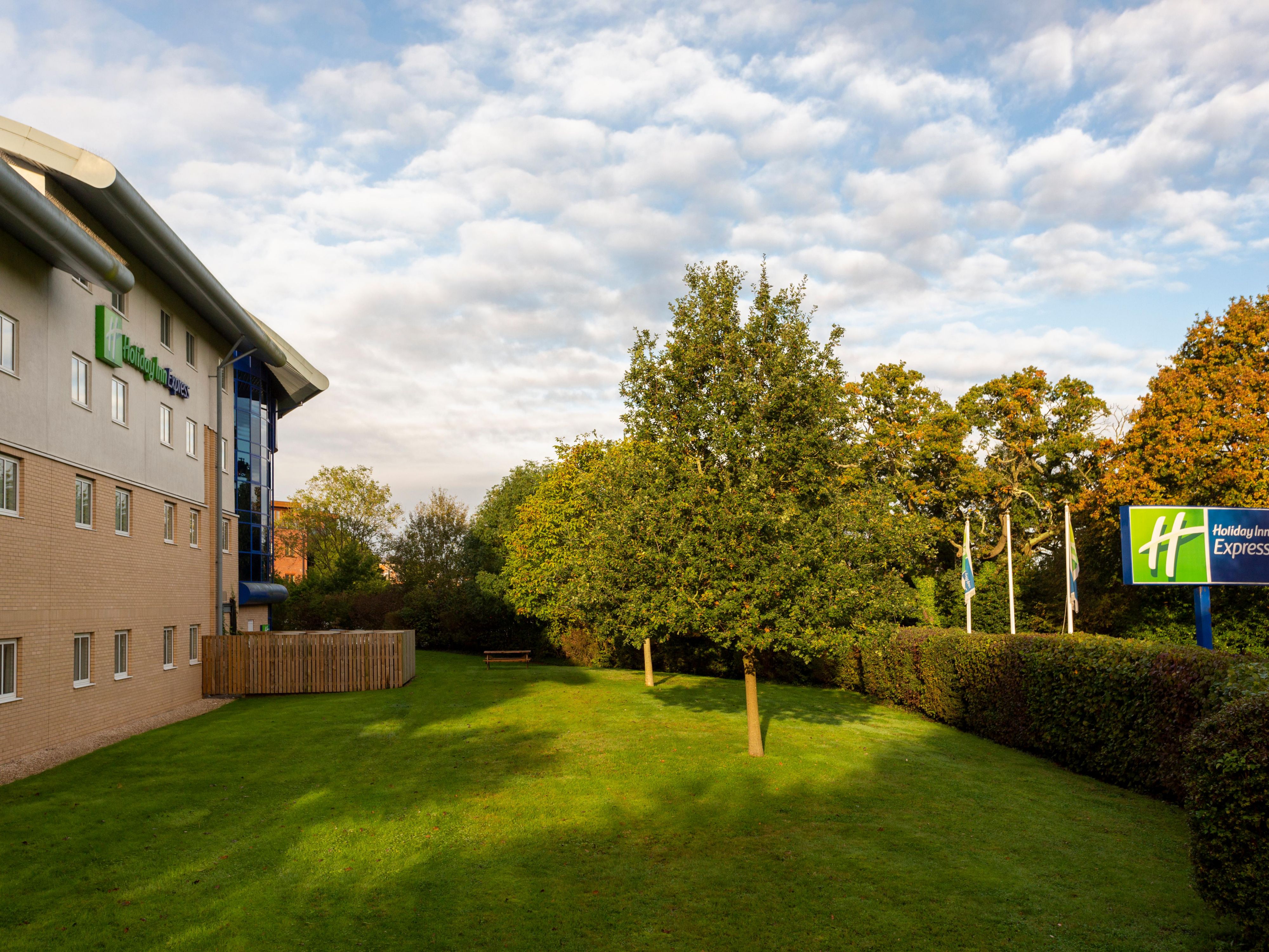 Hotel next to Junction 7 easy access to M27 