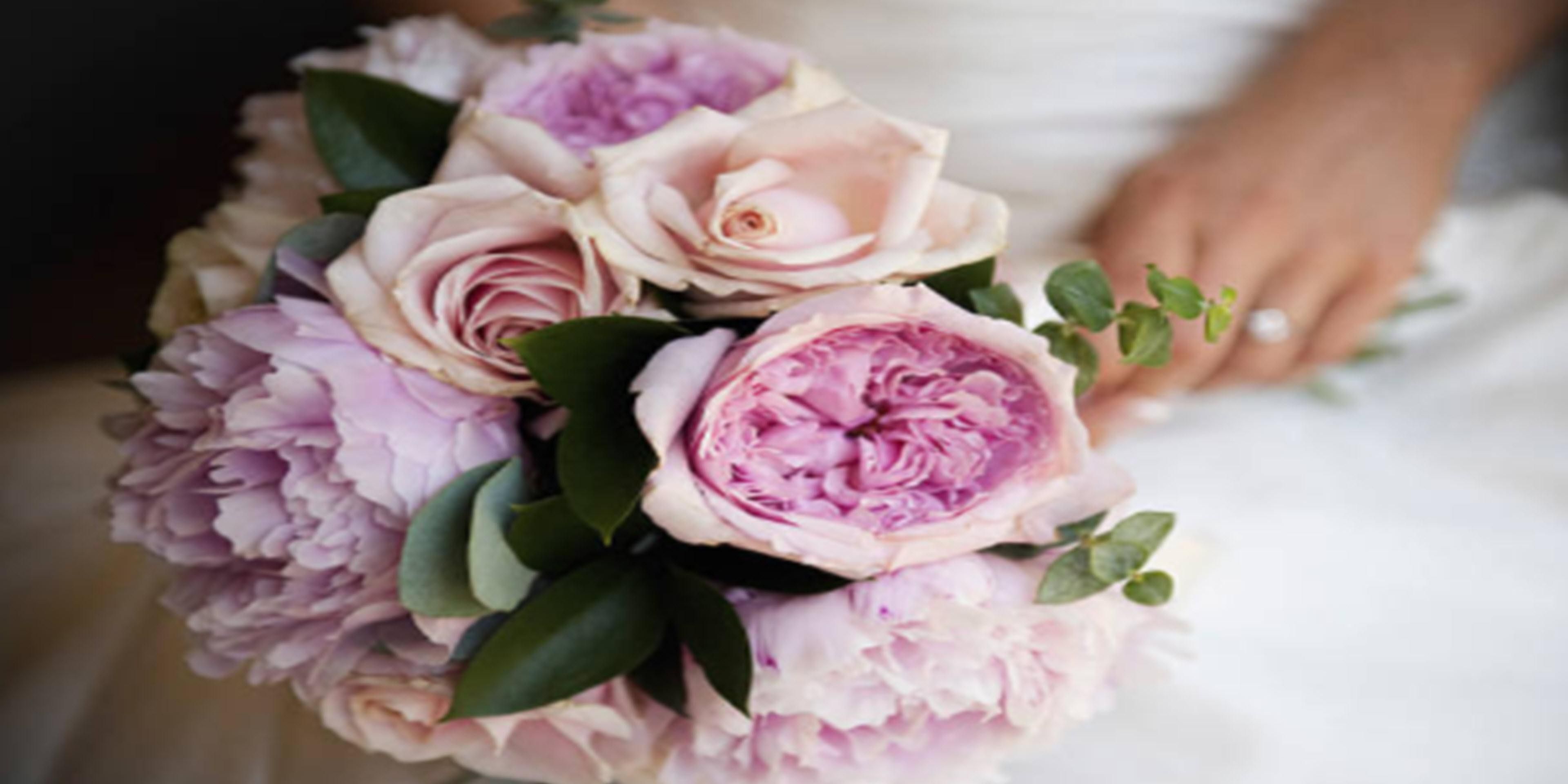 When you reserve your block with us, your friends and family will enjoy affordable accommodations, exceptional customer service & our full-size mirrors as they get ready for your big day! Did we mention they will enjoy complimentary breakfast the following morning? Let us help make your day magical! Please contact us for pricing and availability!
