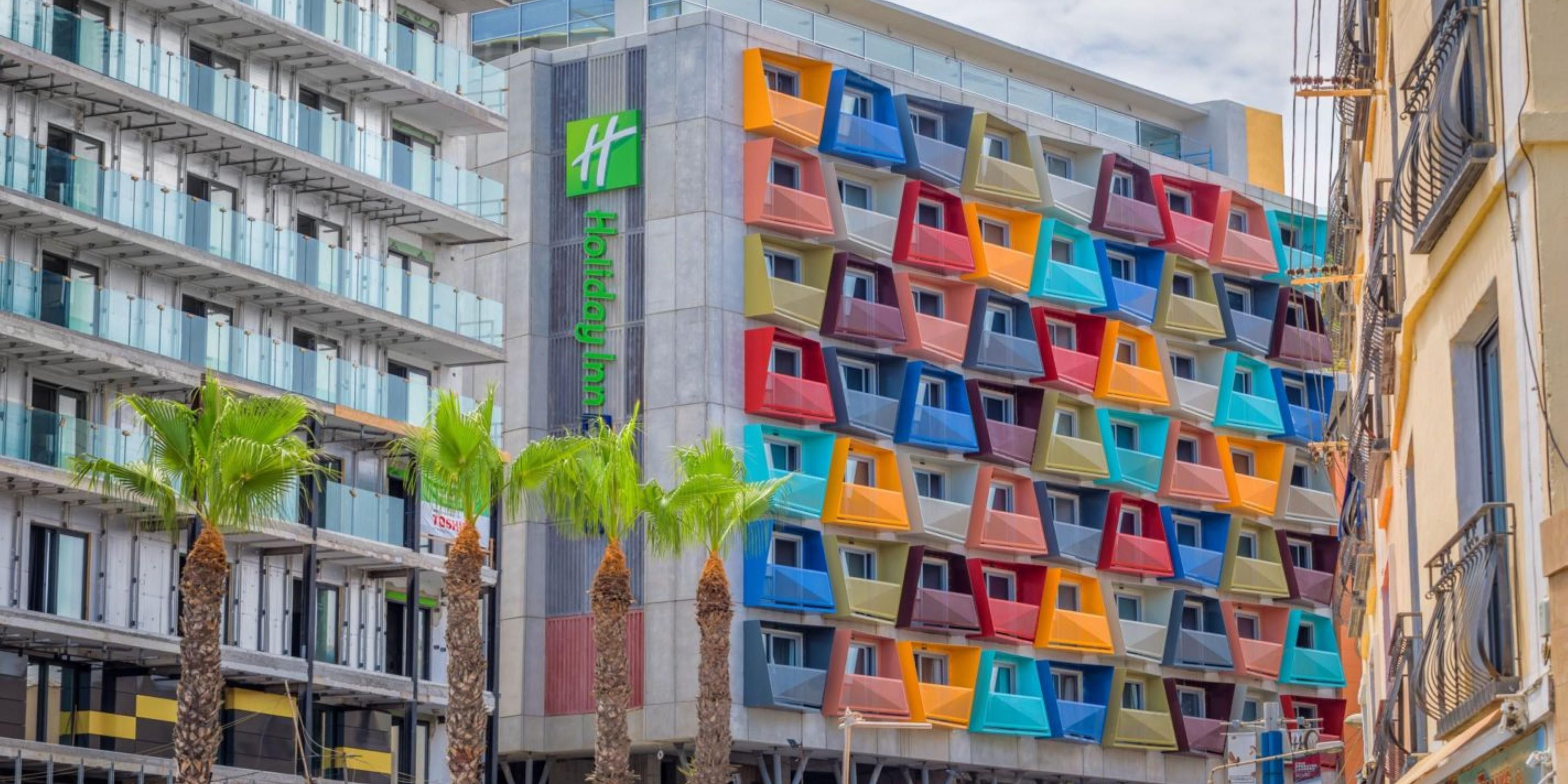 The hotel is located in a vibrant area of St Julians which is perfect for parties, shops, showrooms, restaurants, entertainment, and leisure activities.