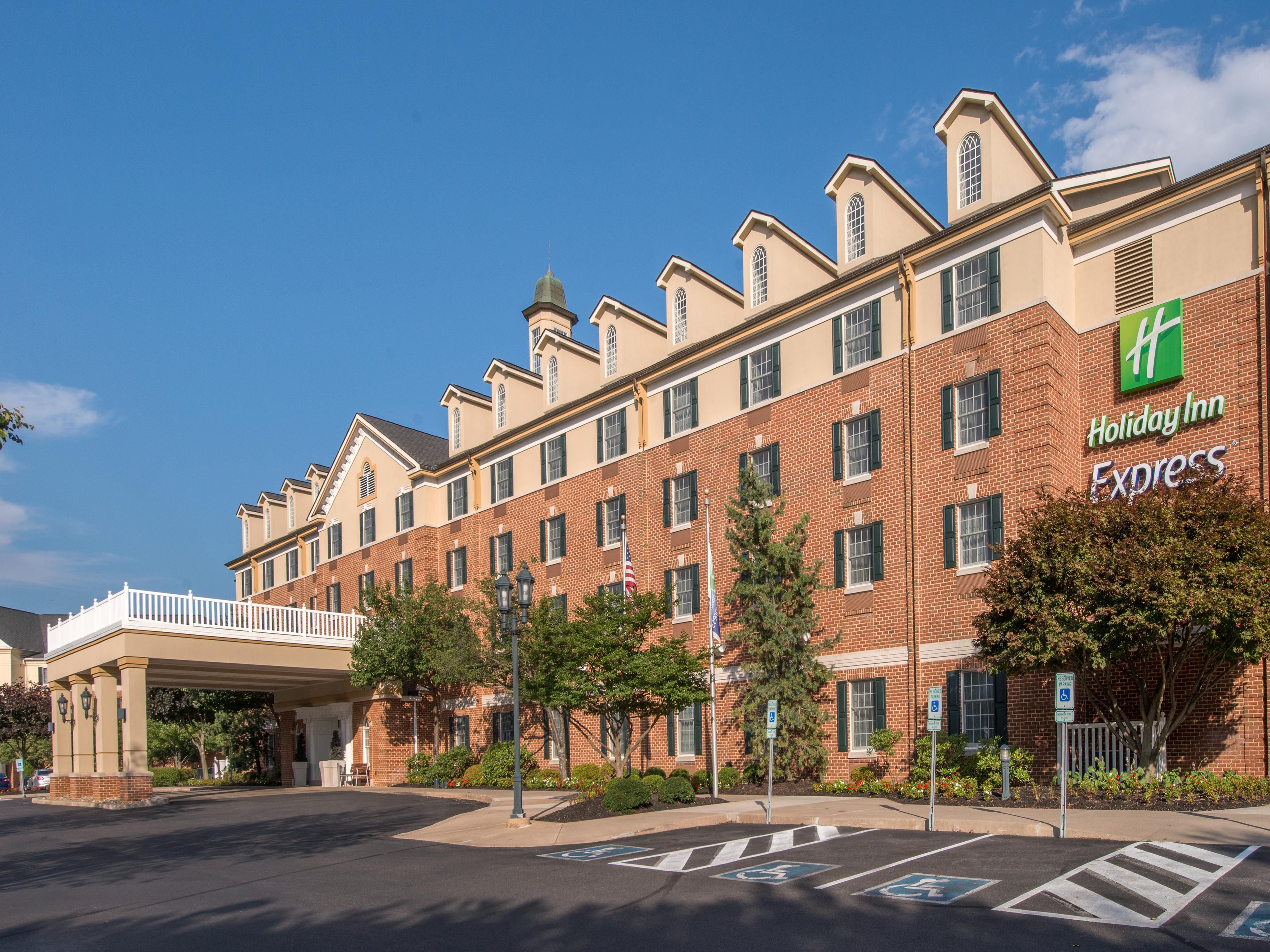 Stay at our State College hotel, located close to PSU and dinning