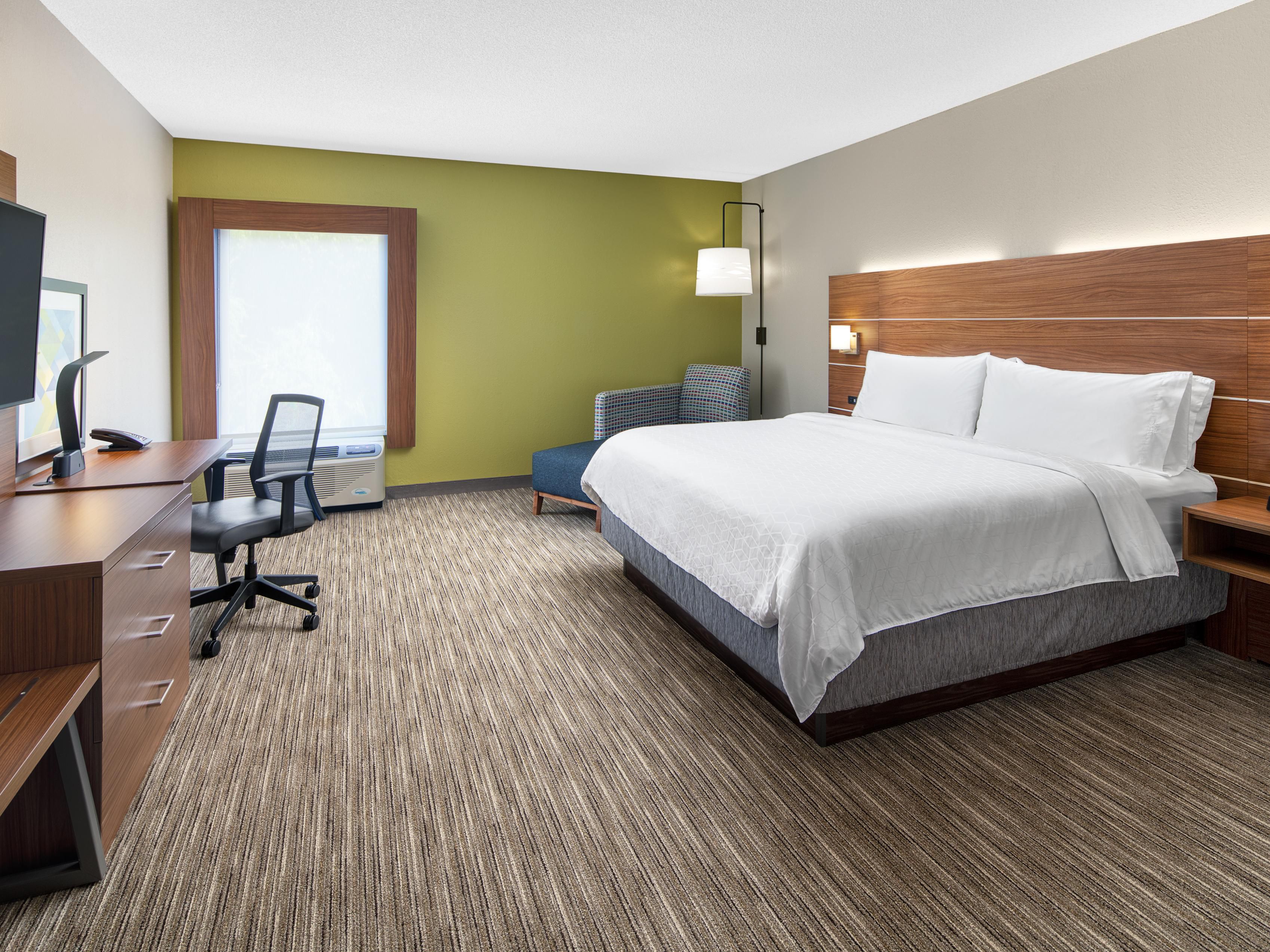 Large King Room with Spacious Bathroom