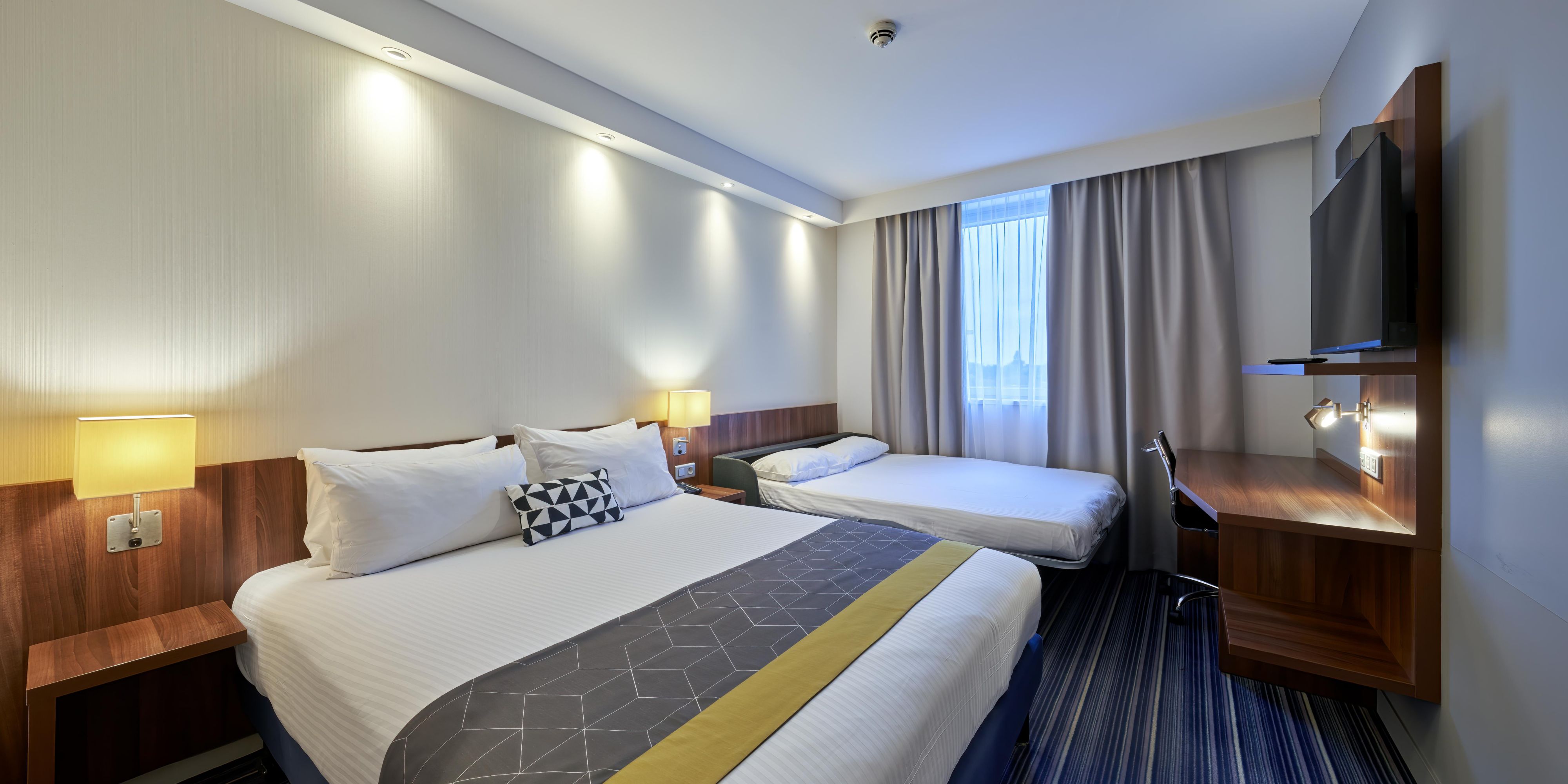 Your entire family is welcomed in our hotel! With our comfortable family rooms equipped by one large bed and a sofa, you can sleep all together and enjoy your stay in our city.
