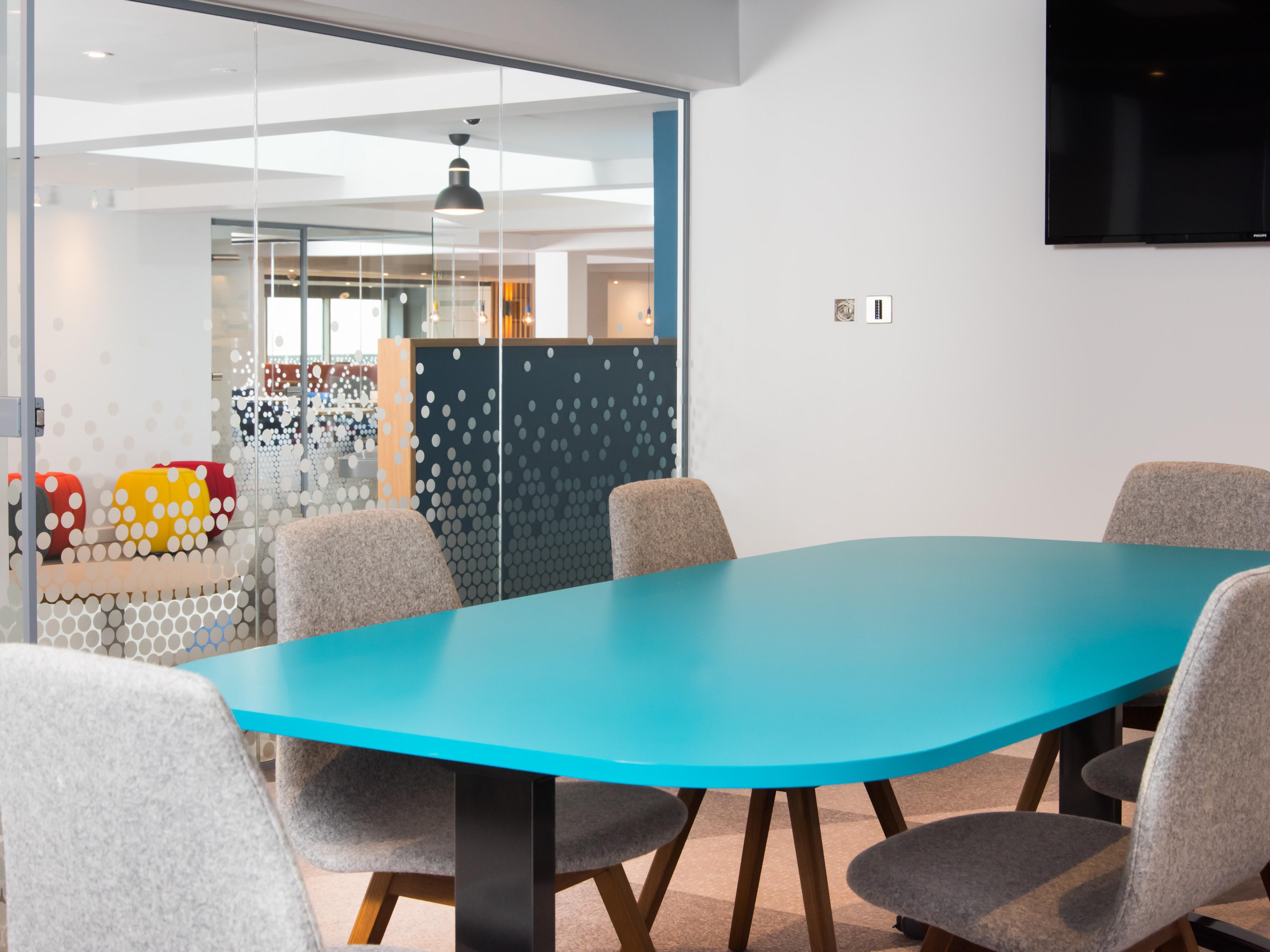 قاعة اجتماعات مجلس الإدارة