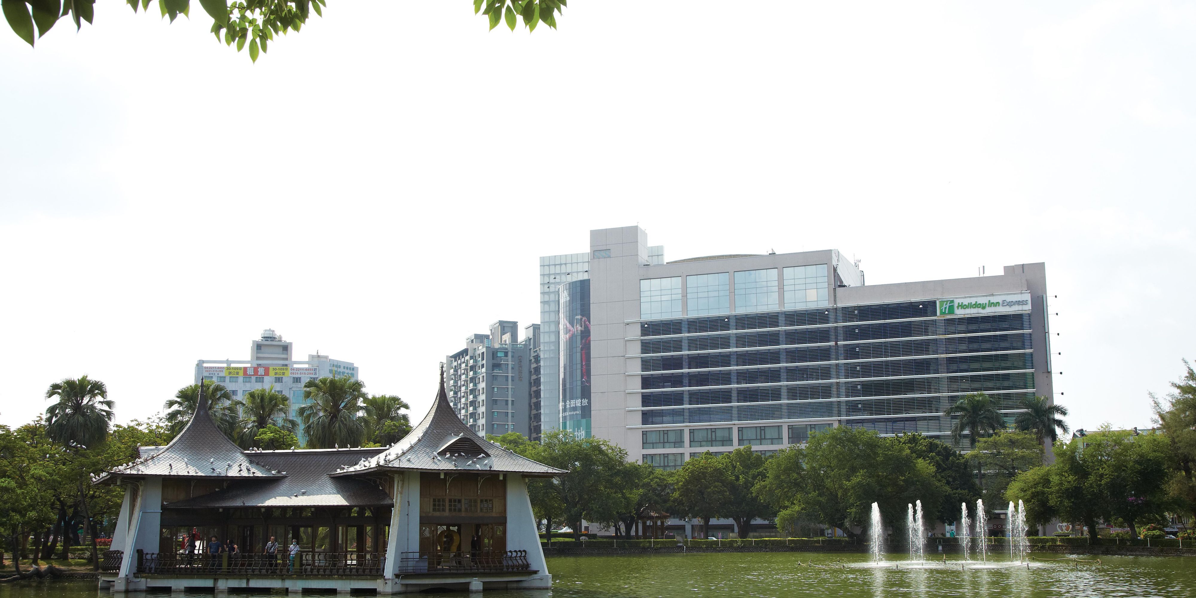 Hotels In Taichung City Taiwan Holiday Inn Express Taichung Park