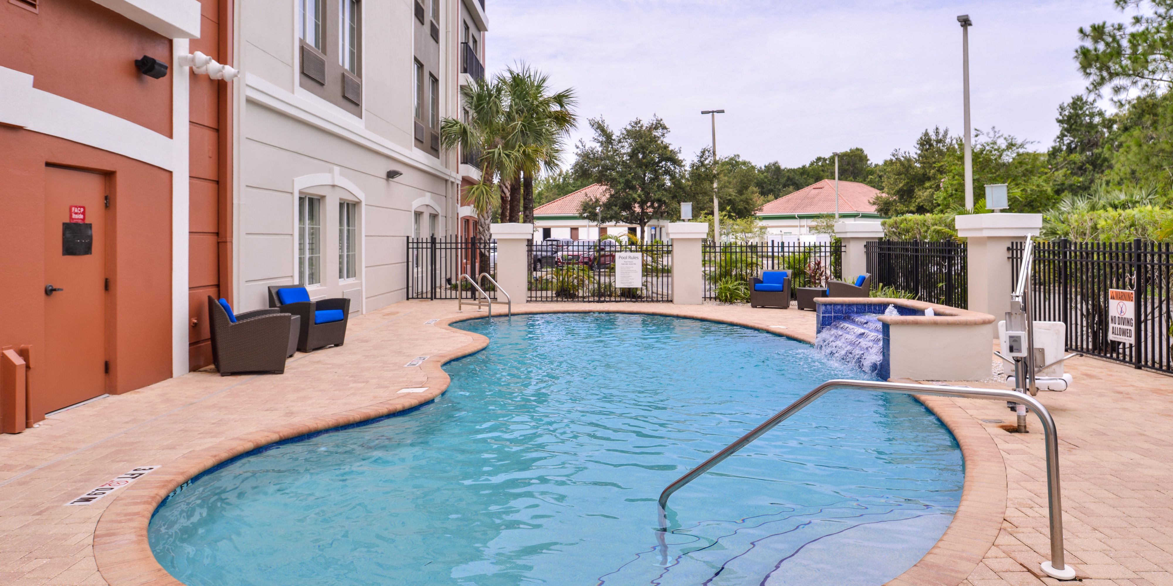 Hot Summer? Stay with us and enjoy our outdoor pool with you family for a weekend getaway. Contact our front office team for promotions. 