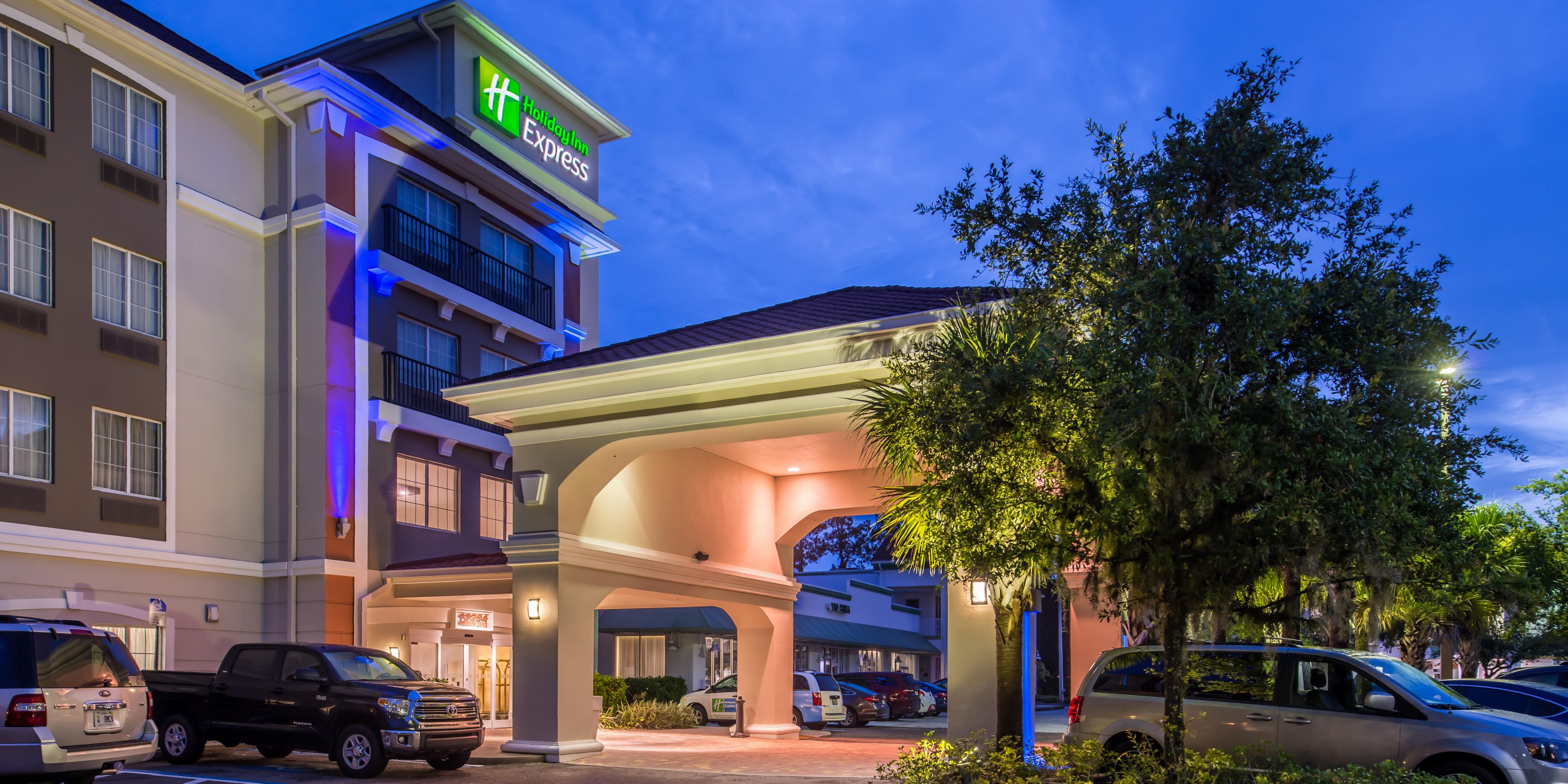 Holiday Inn Express Tampa N I-75 - ย่านมหาวิทยาลัย