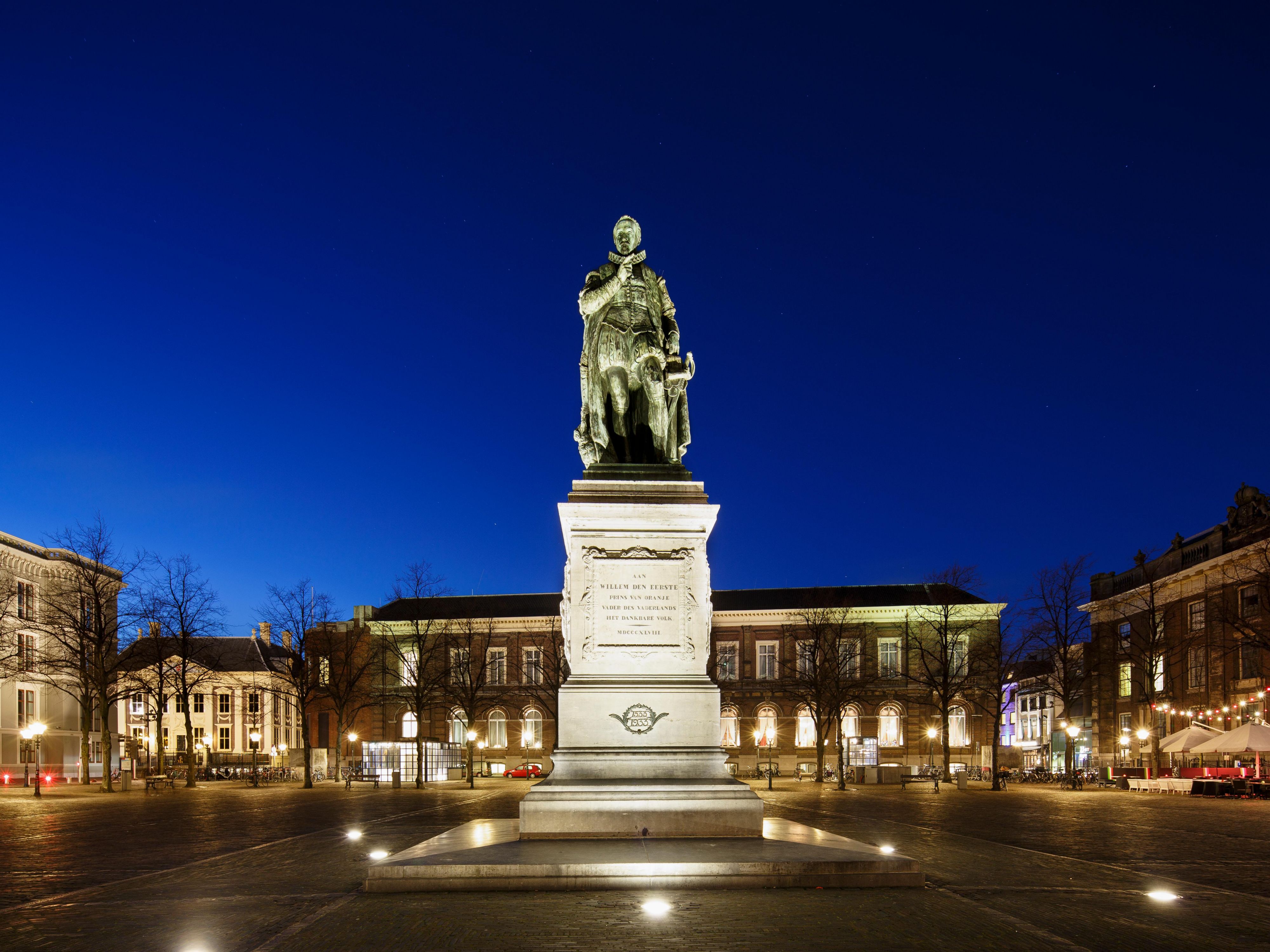 Willem, Prince of Orange Statue