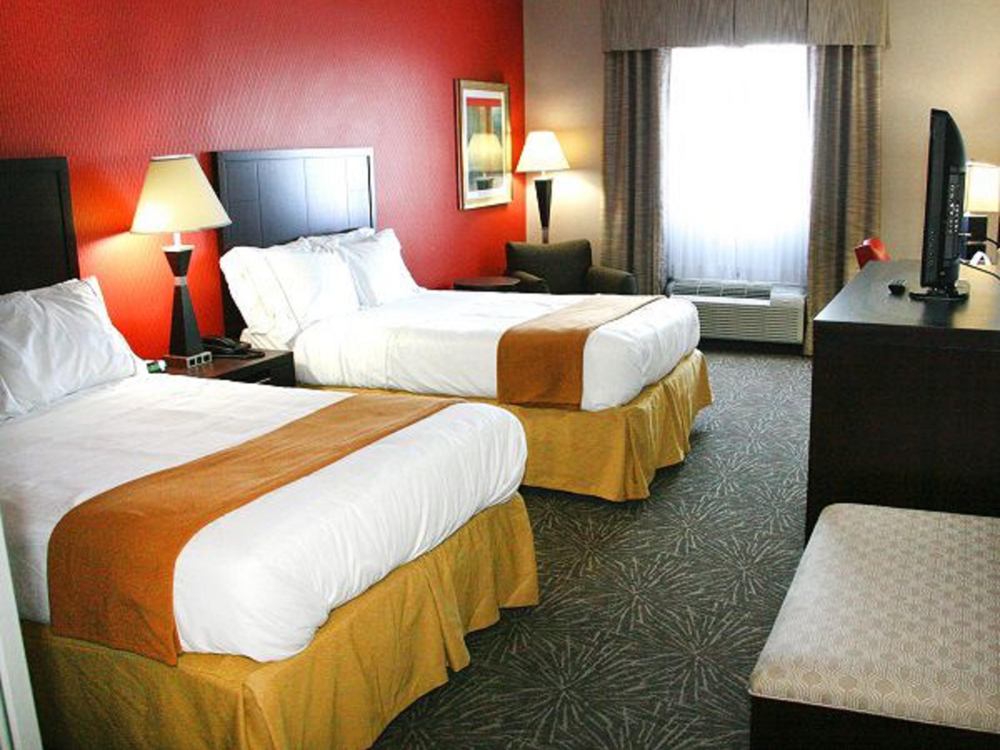 Hotels in Toledo, Ohio near University of Toledo | Holiday Inn Express