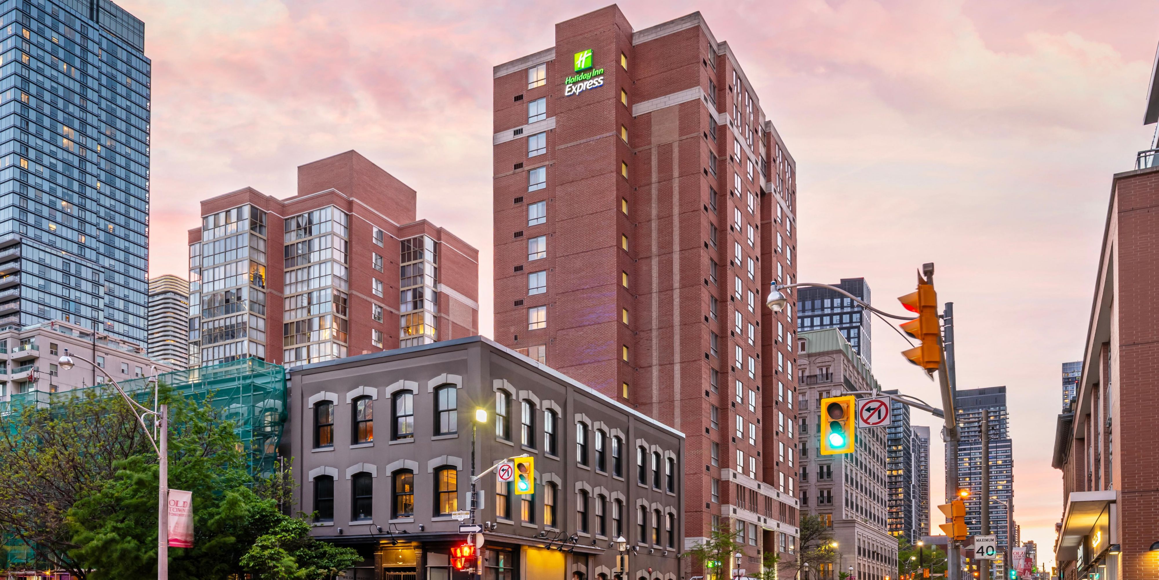 Holiday Inn Express Toronto Downtown