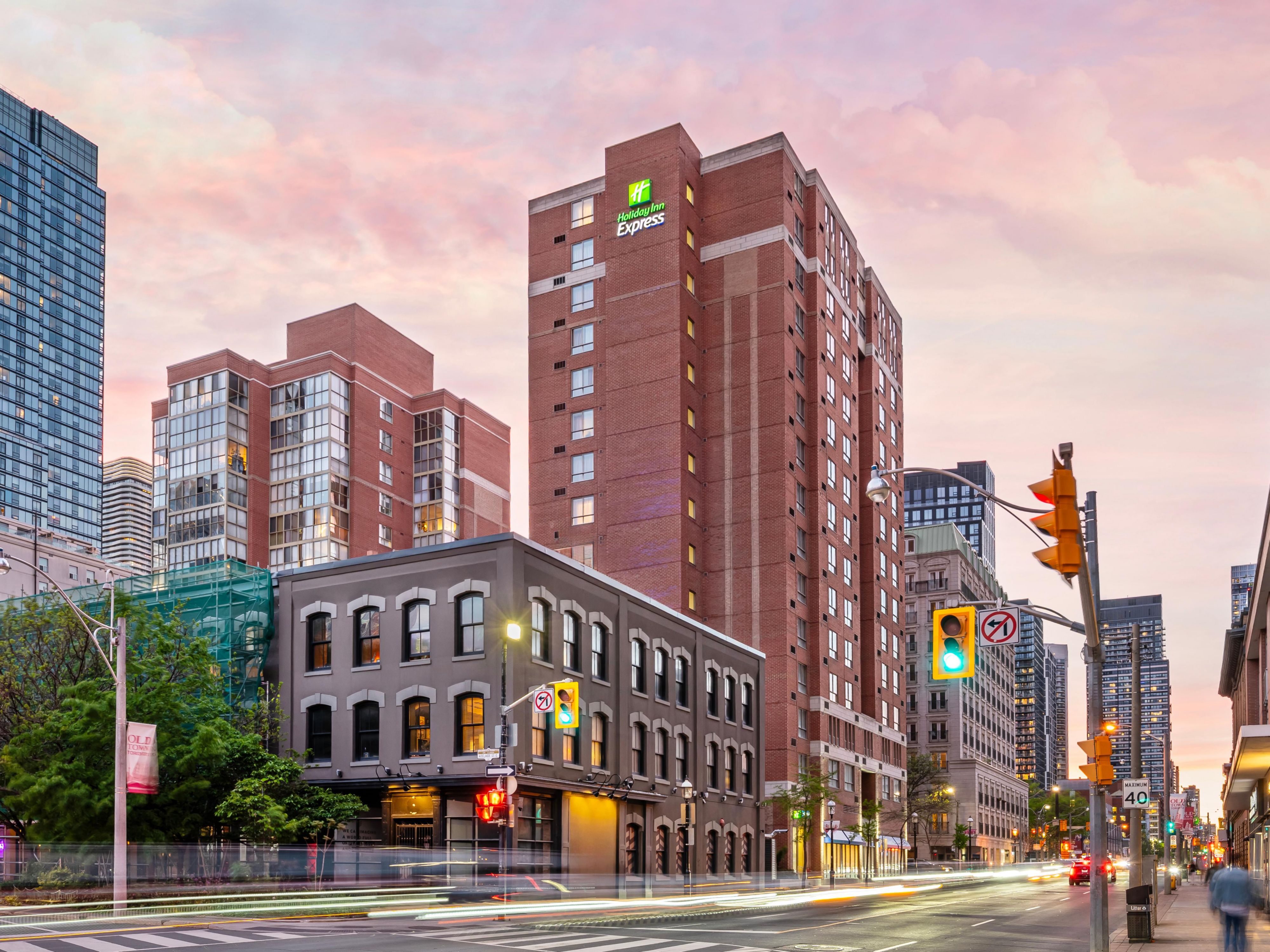 Holiday Inn Express Downtown Toronto 