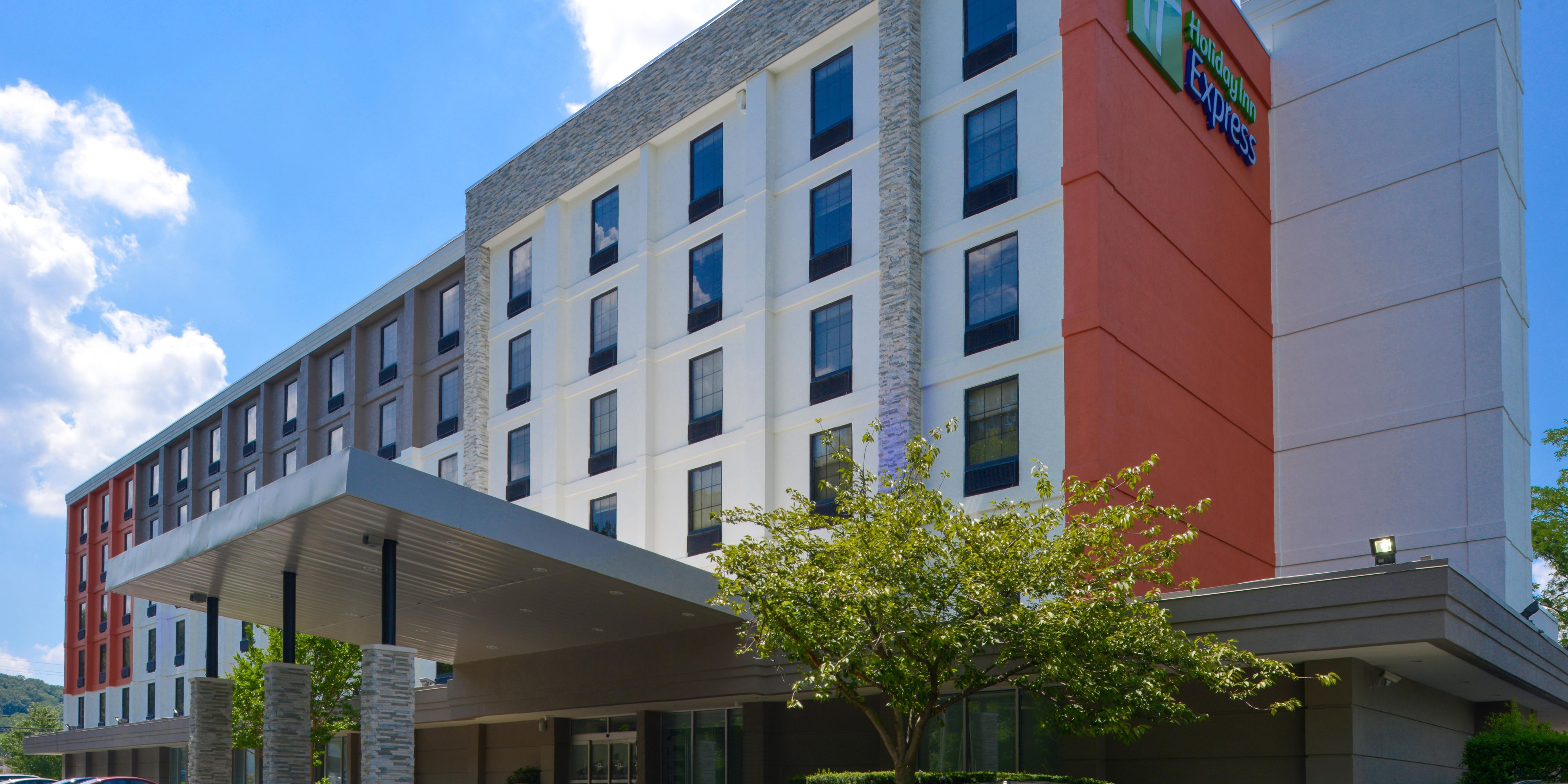 Towson University Hotels near Baltimore Zoo Holiday Inn Express