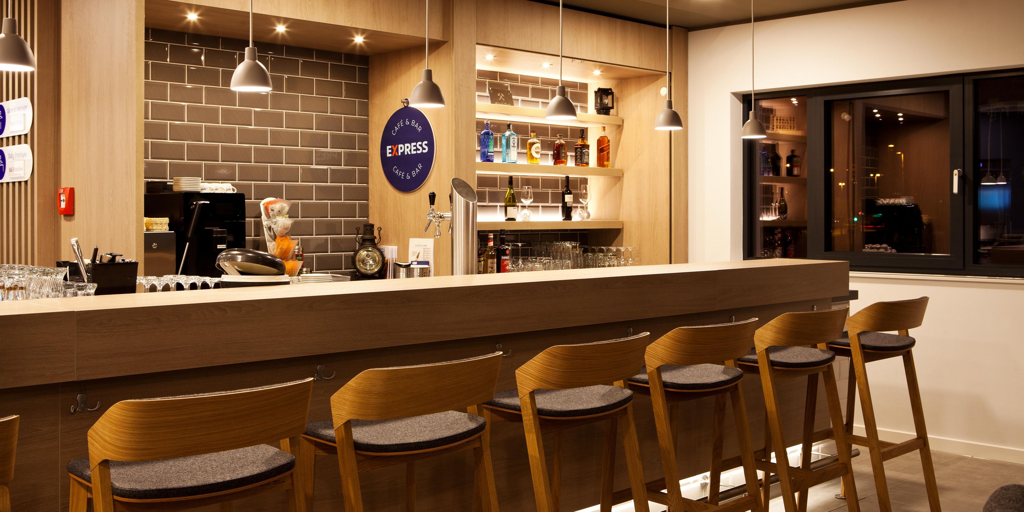 Beenden Sie Ihren Tag mit einem Drink in unserer Bar und Lounge Area.