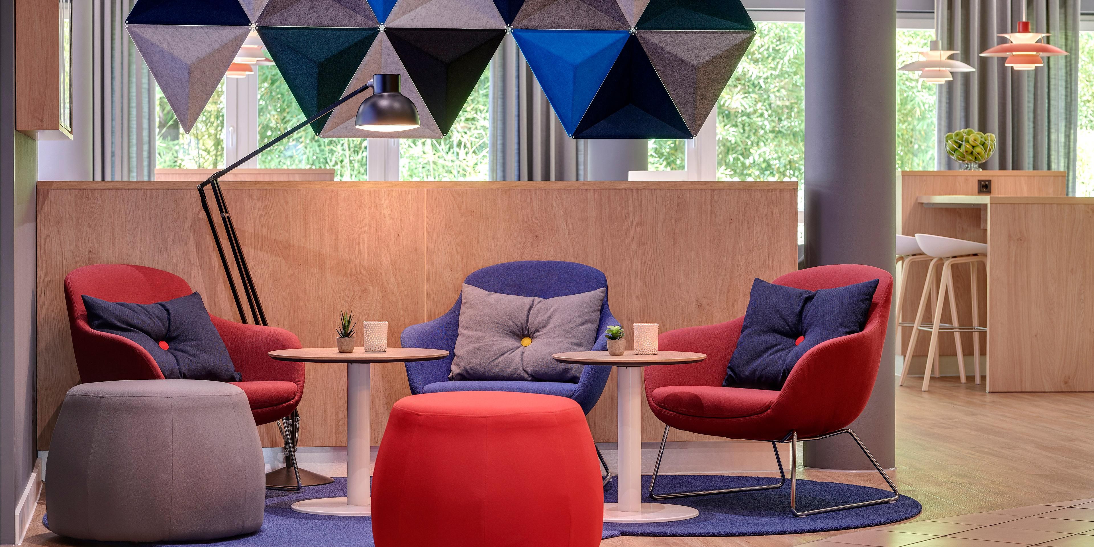 Discover the innovative Open Lobby concept. Relax with a coffee or snack anytime and enjoy working in our welcoming Open Lobby.