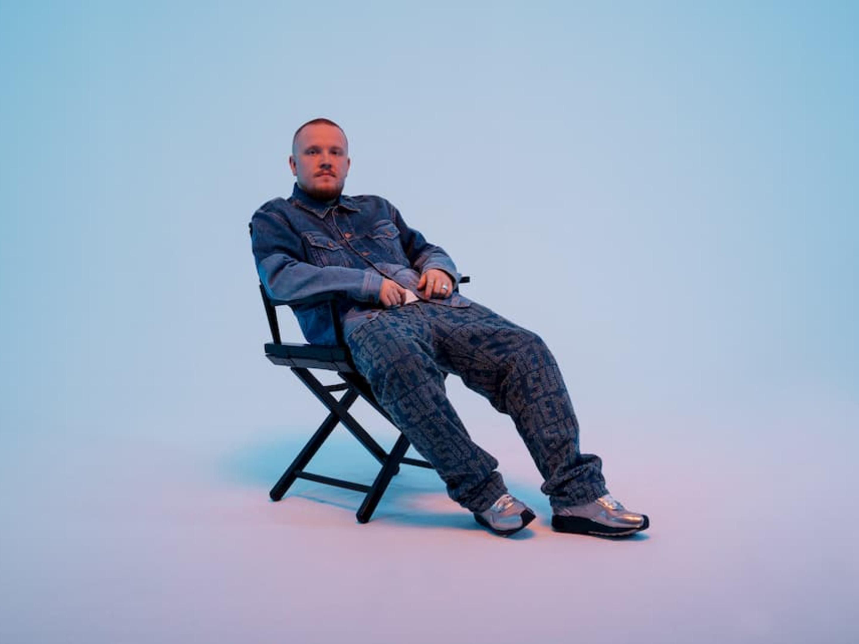 On Saturday March 22, Chris Stussy will be in Ronda in TivoliVredenburg in Utrecht. You won't experience a more intimate performance than this from the international superstar in 2025! After a long evening, stay comfortably in our hotel.