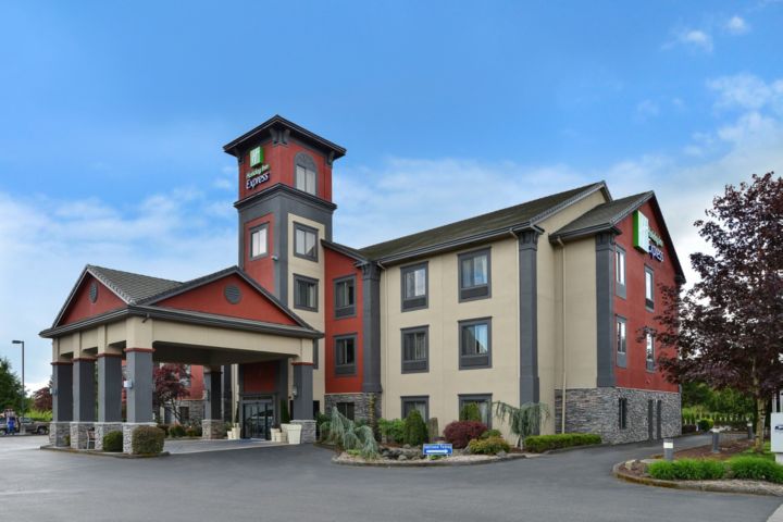 Holiday Inn Express Vancouver North - Salmon