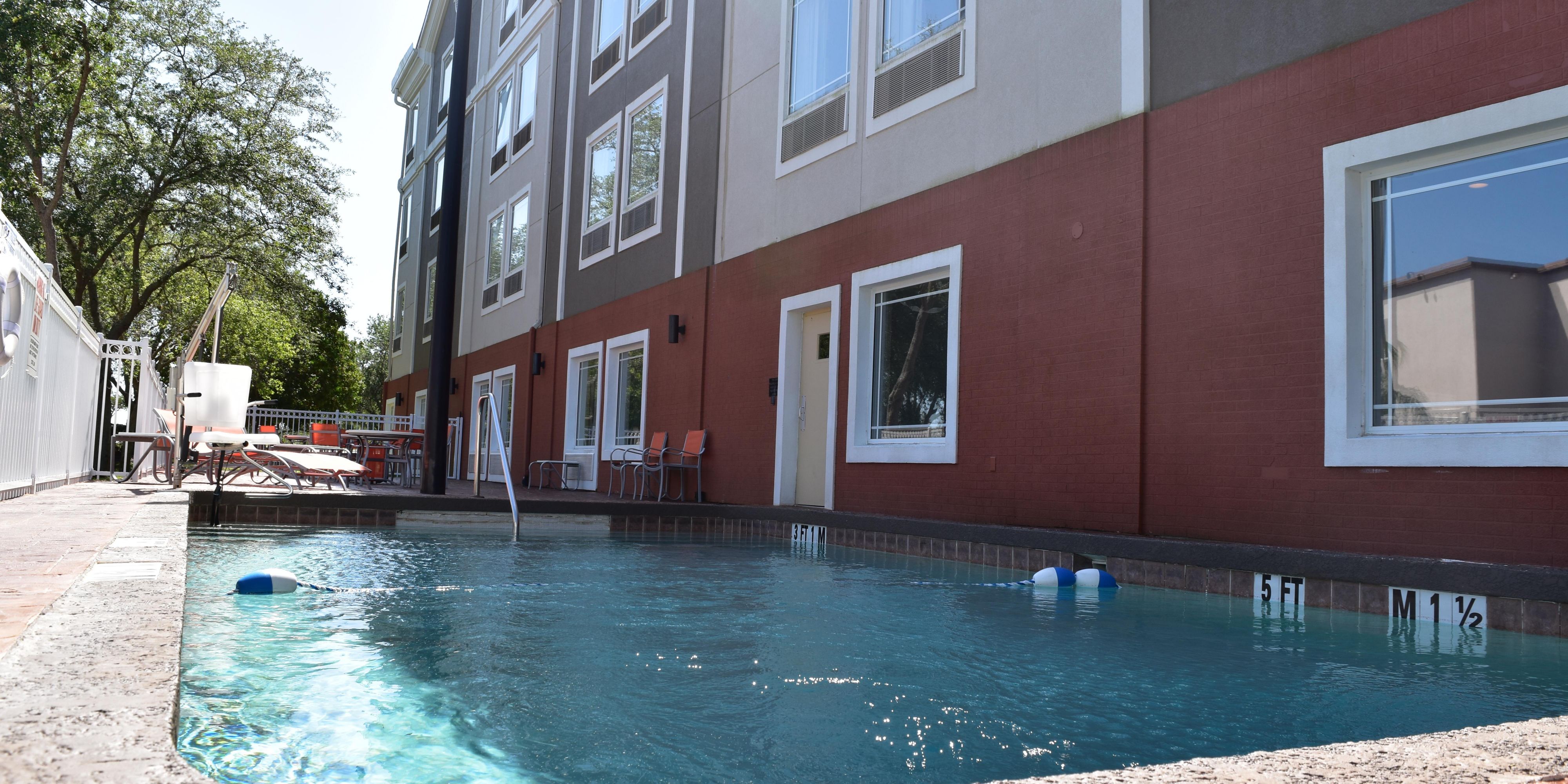 Cool down in our outdoor pool and enjoy a nice swim, read a book while sunbathing or just take an afternoon nap.  