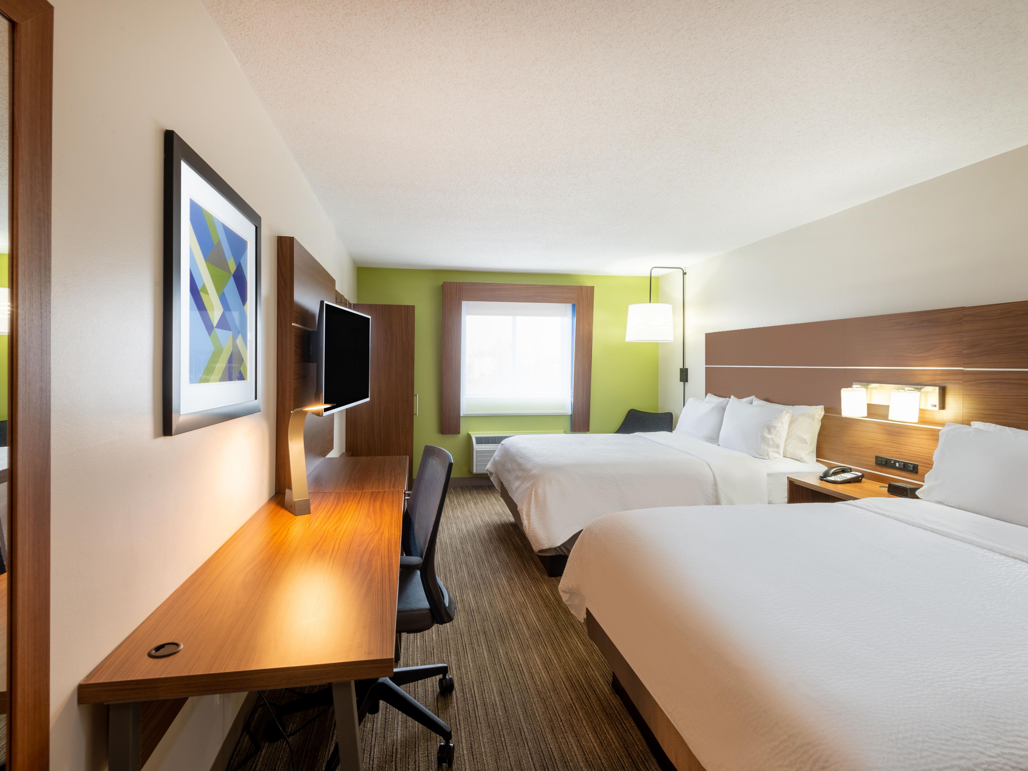2 Queen Beds Standard Accessible