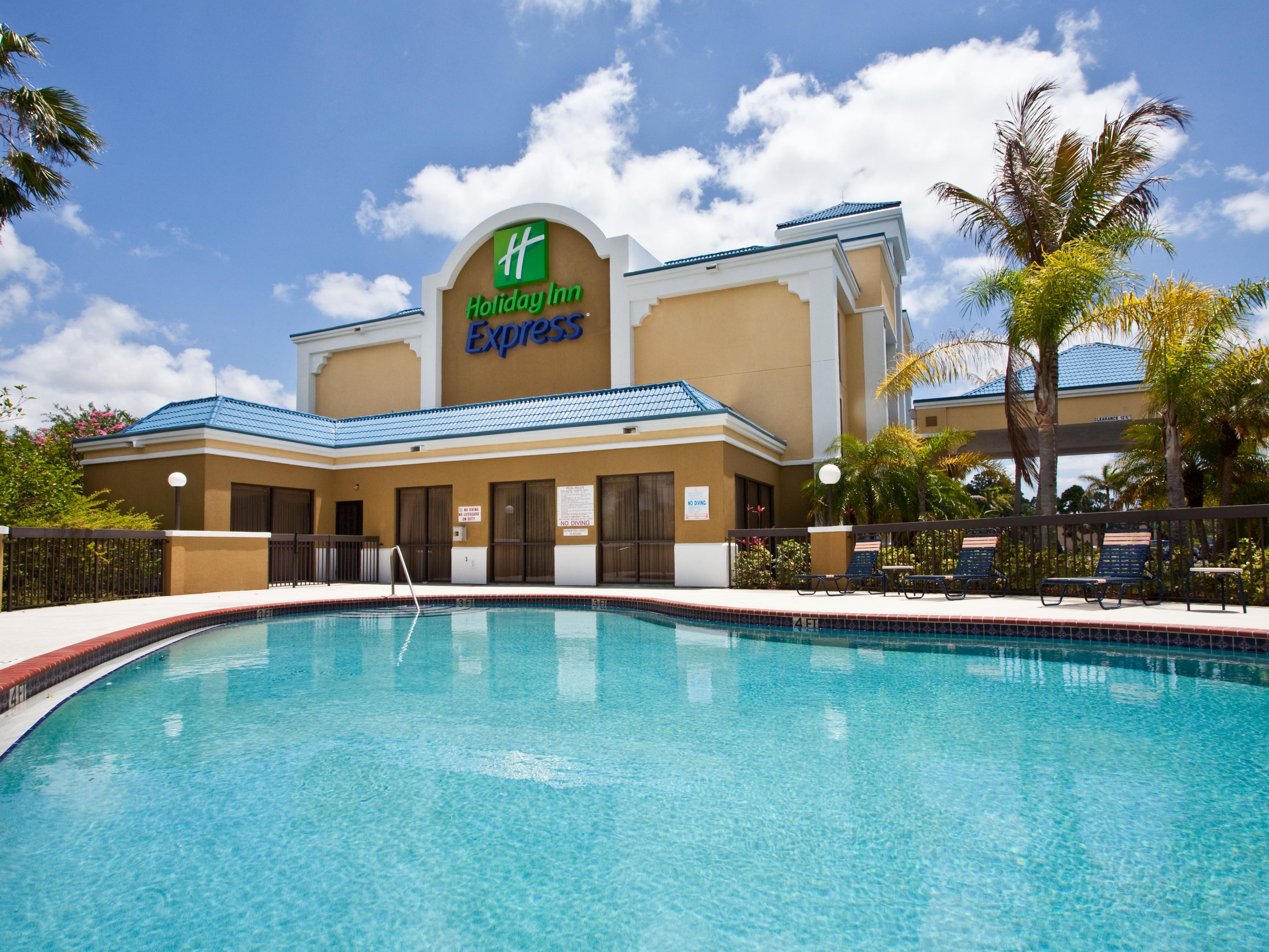 Our pool is designed to make any kid smile and business traveler unwind from an active day. Fresh towels are always on hand, and don't forget to visit our wellness station in the hotel lobby, completed with healthy snacks & sports drinks