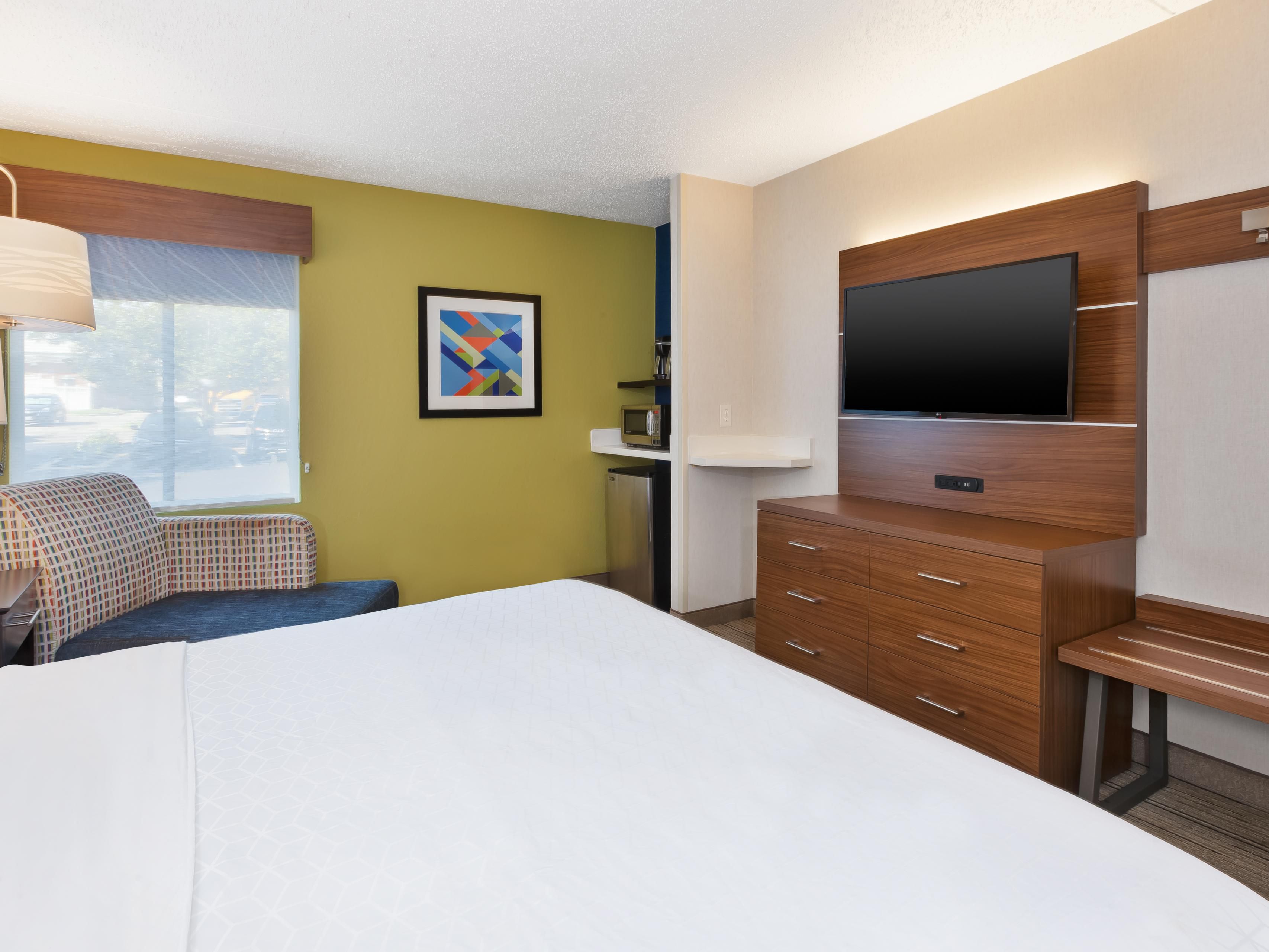 Enjoy a relaxing stay in our comfortable guest rooms and suites.