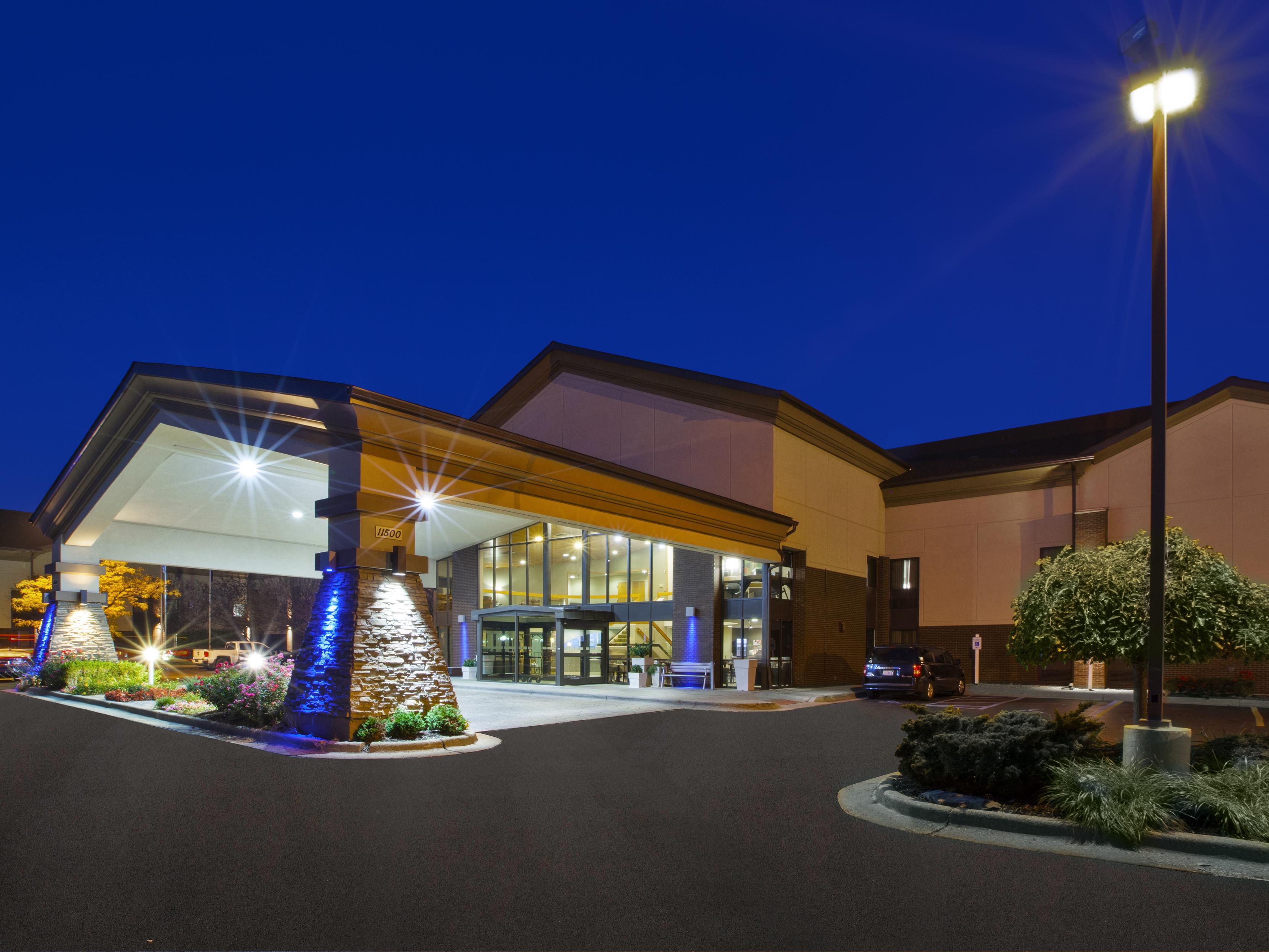  Hotels  in Warren MI Holiday  Inn  Express Detroit 