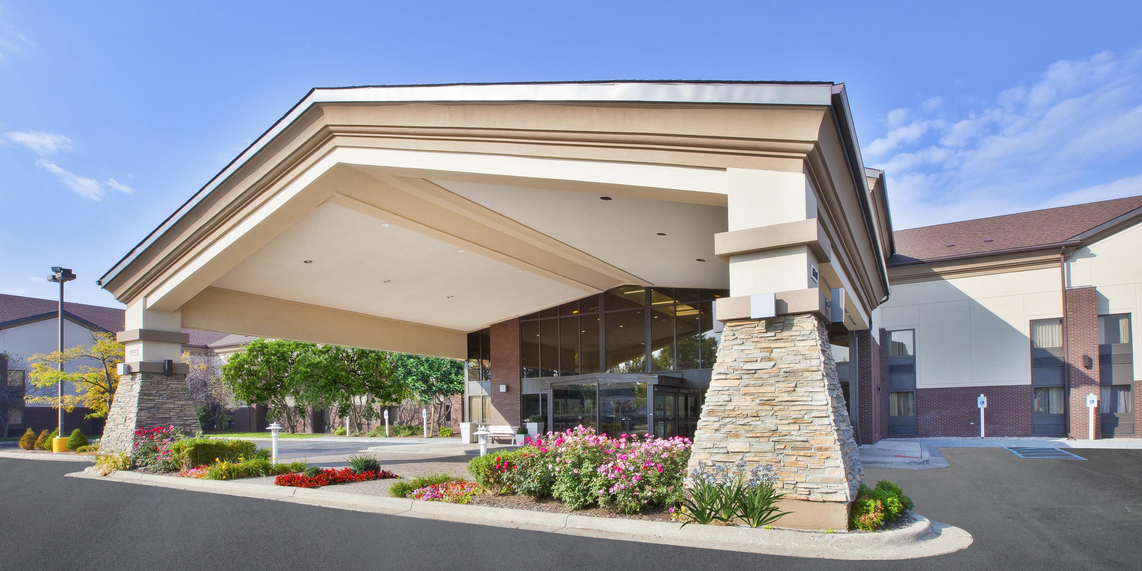 Featured image of post Hotel Entrance Landscape Design