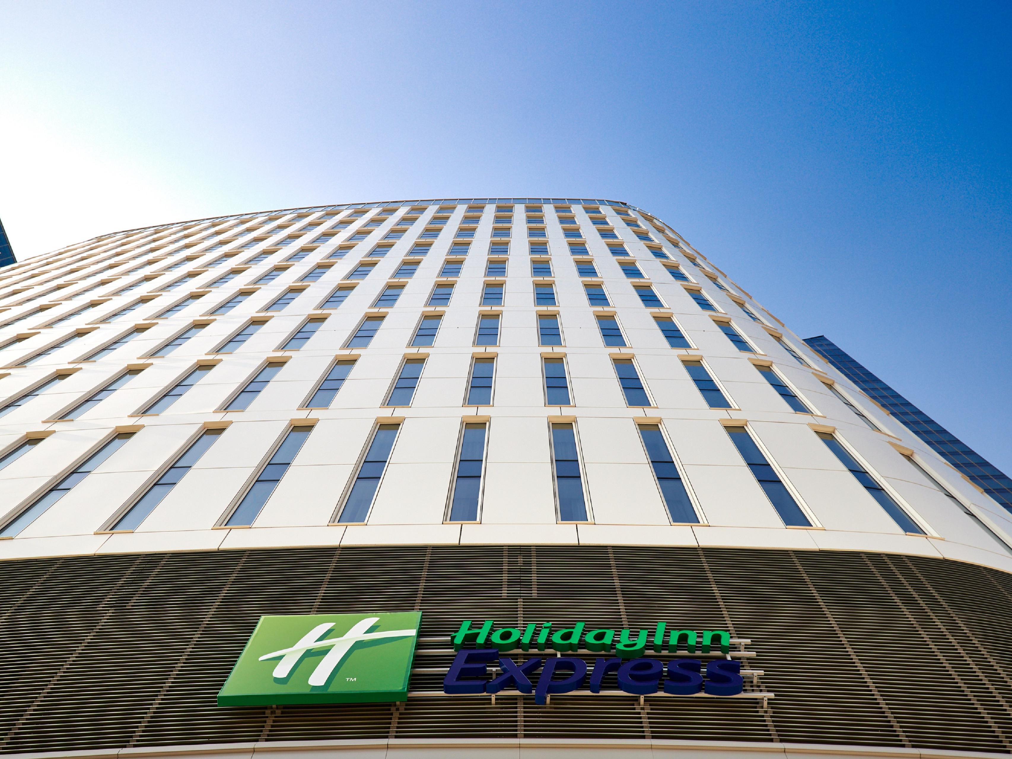 The Stay Longer and Save promotion is valid only for bookings made using the “Stay Longer and Save” & “Stay Longer and Save – IHG® One Rewards Member Rate” rate(s).3 day advance purchase and three night minimum stay required.