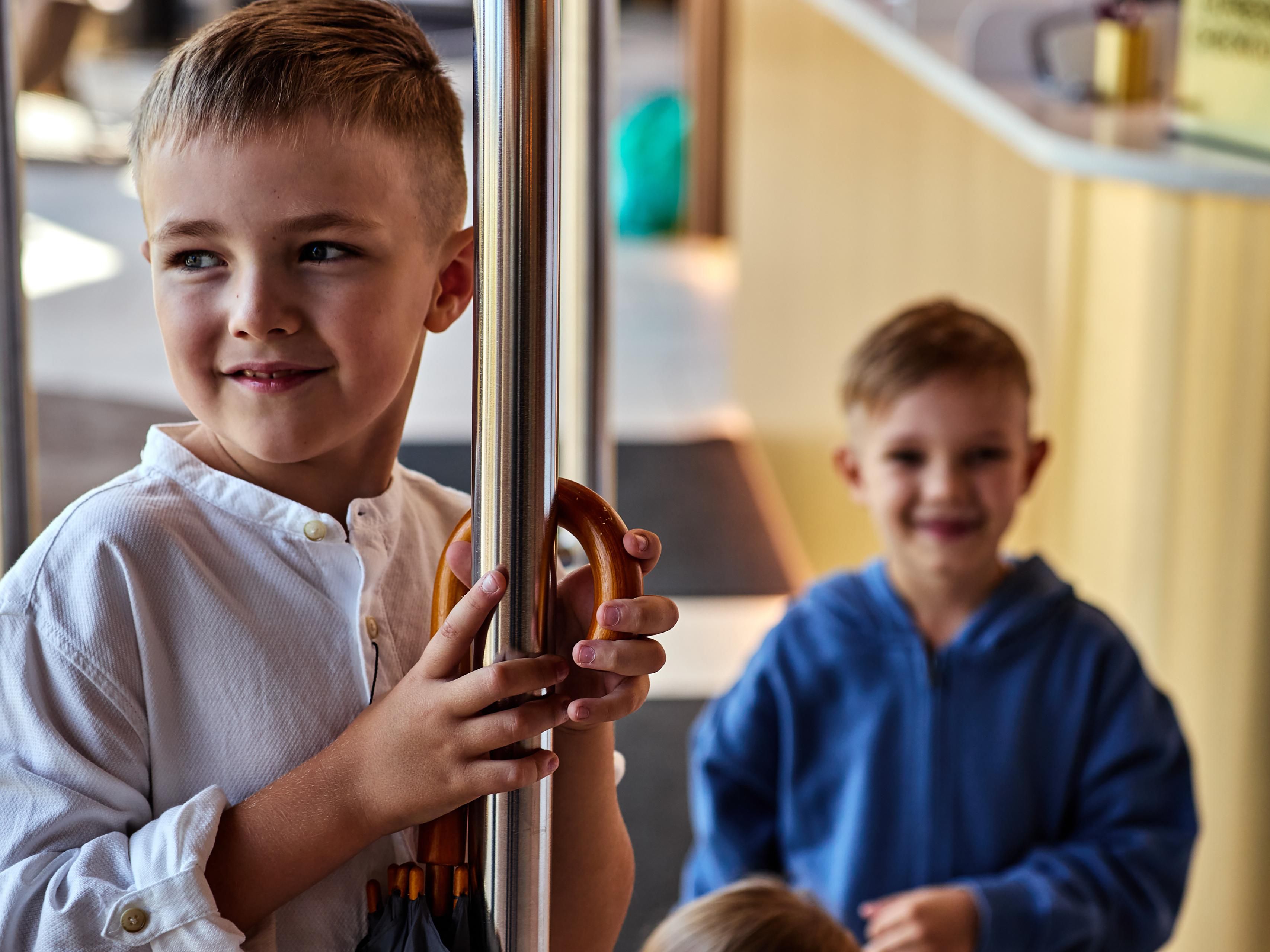 On selected days from 8 a.m. to 9 p.m., we set up a playroom for children aged 3 to 13.
Please check the availability of the kids club with our Reception Team. The children will have a chance to spend some fun time, enjoying a multicolor ball pool, play kitchen, drawing books, Xbox Kinect and PlayStation. Regulations apply.