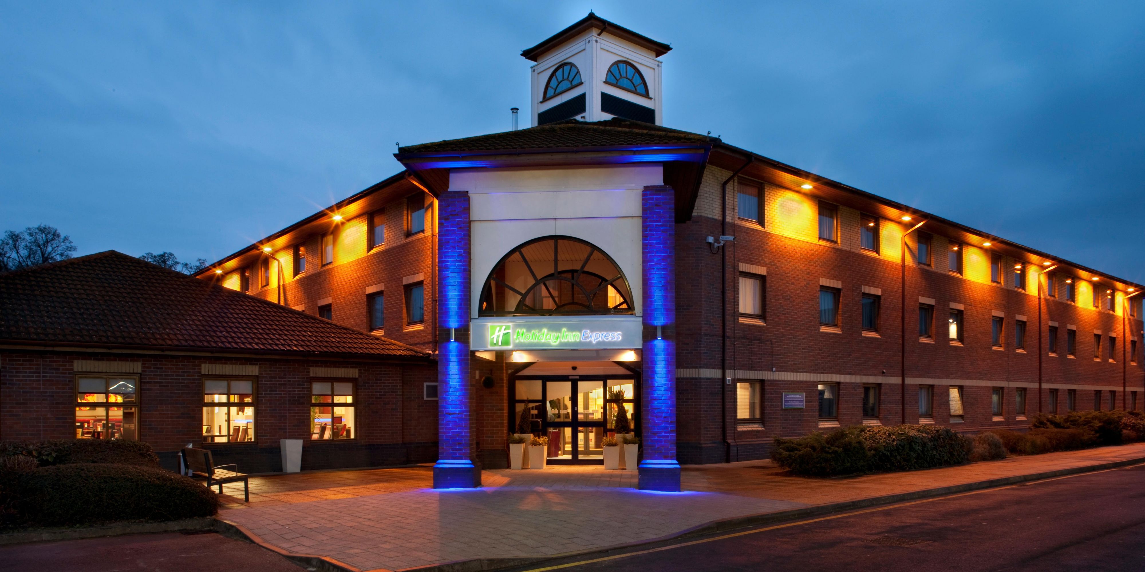 Holiday Inn Express Warwick - Stratford-upon-Avon