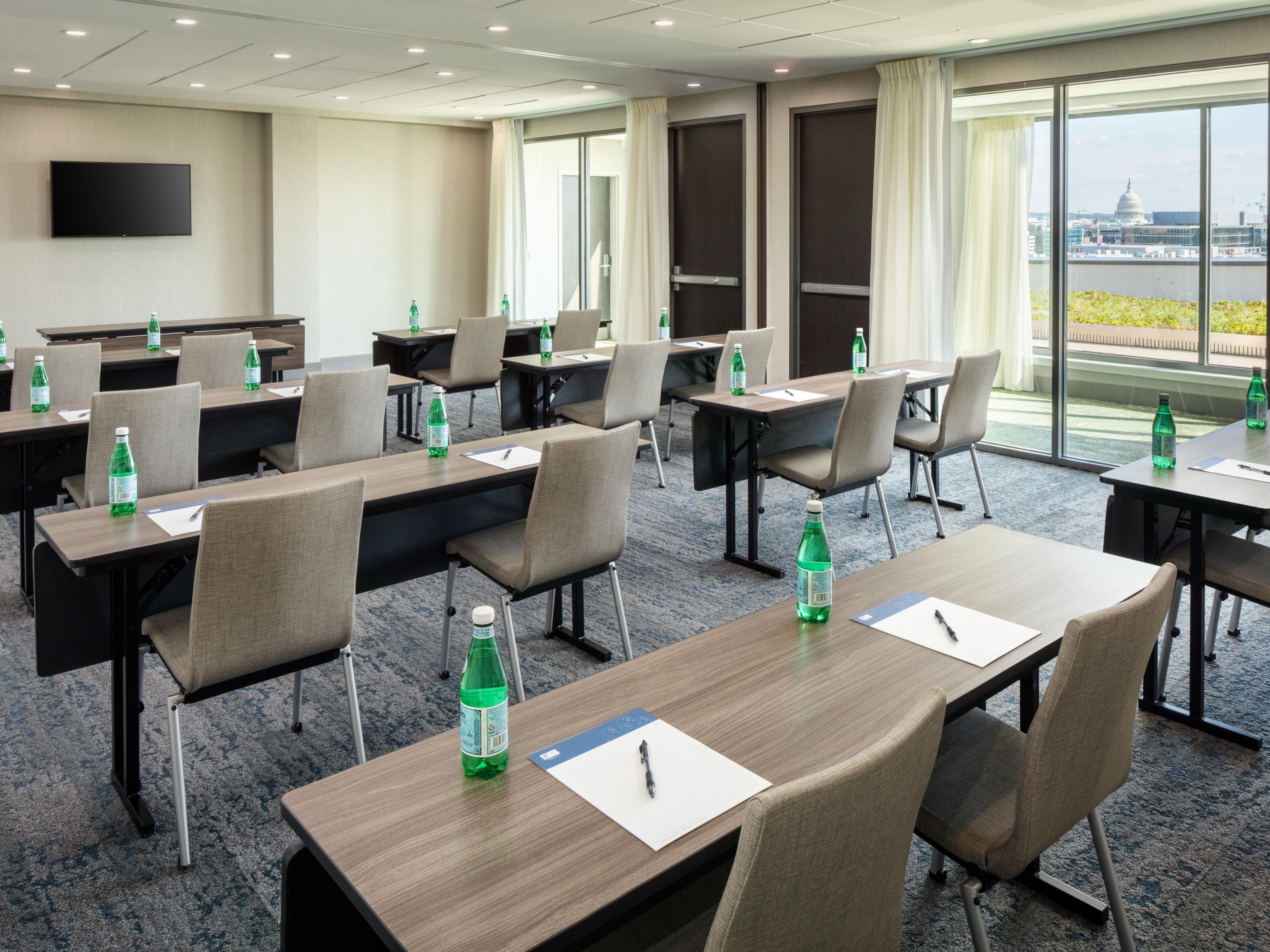 Host meetings in the heart of downtown DC at our Penthouse venue with a view. Our exquisite 797-square-foot meeting space features floor-to-ceiling windows, a pre-function area, and stunning city views, creating the perfect atmosphere for small business meetings and social gatherings of up to 64  guests.