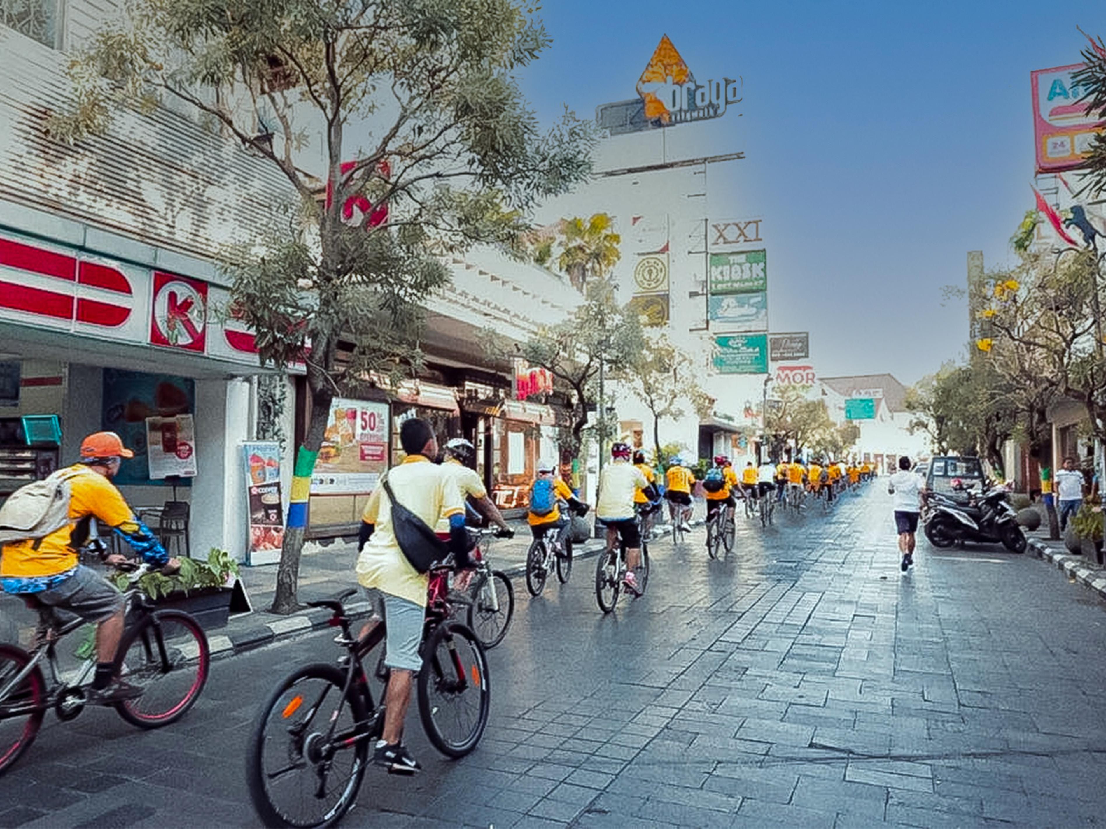 Braga Street and Asia Afrika Street are where heritage and lifestyle meet. Bringing together a mix of traditional architecture and modern amenities, these streets offer a unique blend of history and contemporary culture. Visitors can explore charming cafes, boutique shops, and historical landmarks all within walking distance.