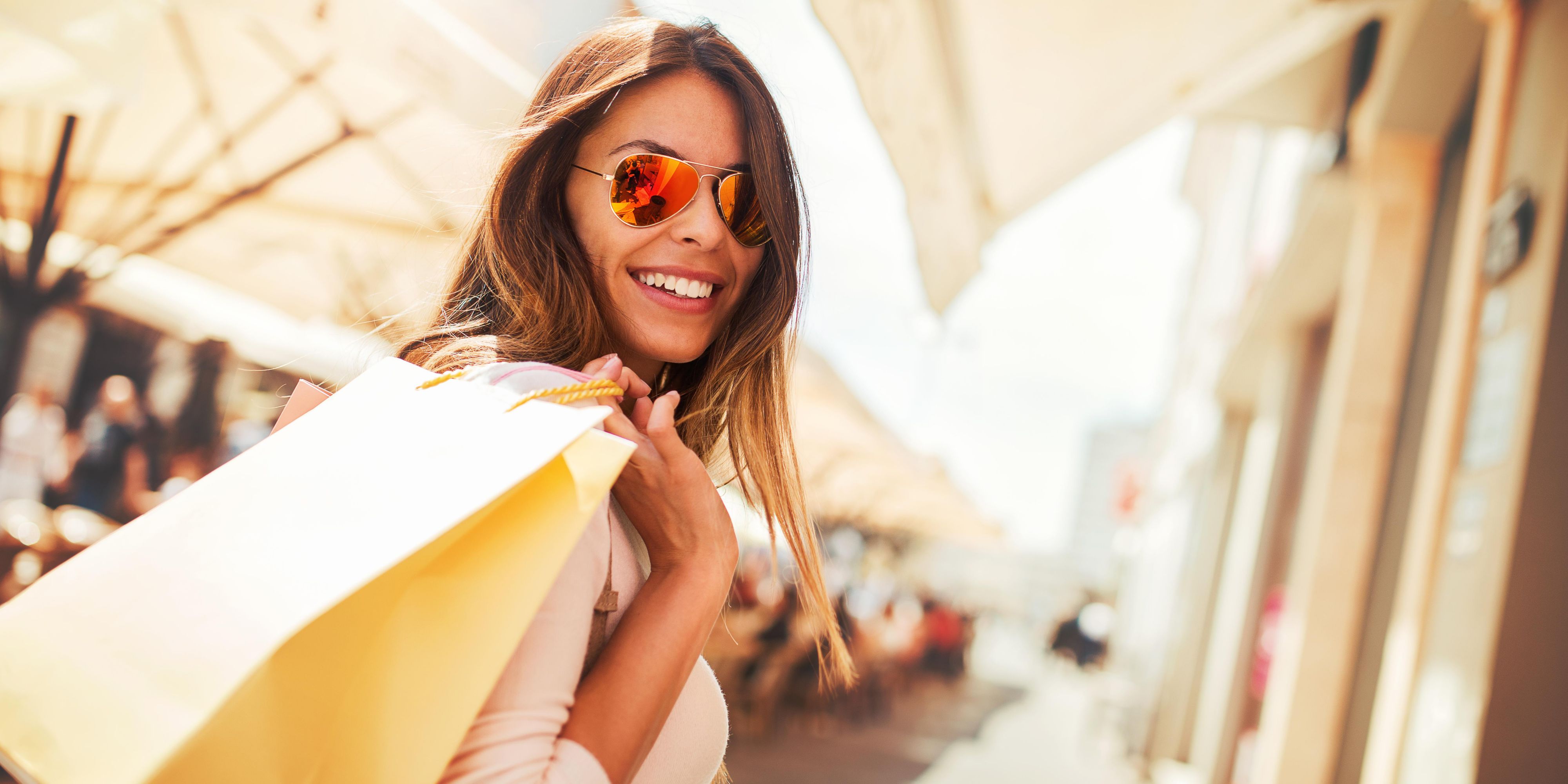 3rd Street Promenade is your place to shop, dine, and drink outside in beautiful Santa Monica! Enjoy everything from a farmer’s market to designer fashions and unbeatable LA restaurants and bars. 3rd Street Promenade has something for everyone.  