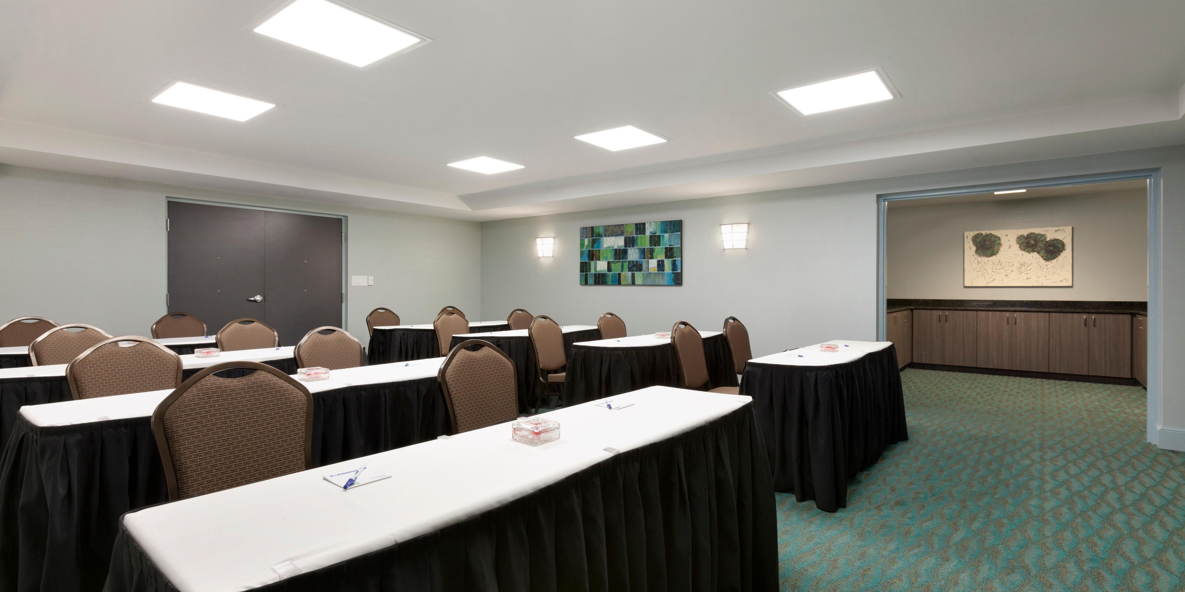 Great for small conference meetings, receptions and workshops.700 square feet. Outside catering permitted. Guest can use the U-shape credenza with granite counter top for buffet style serving.