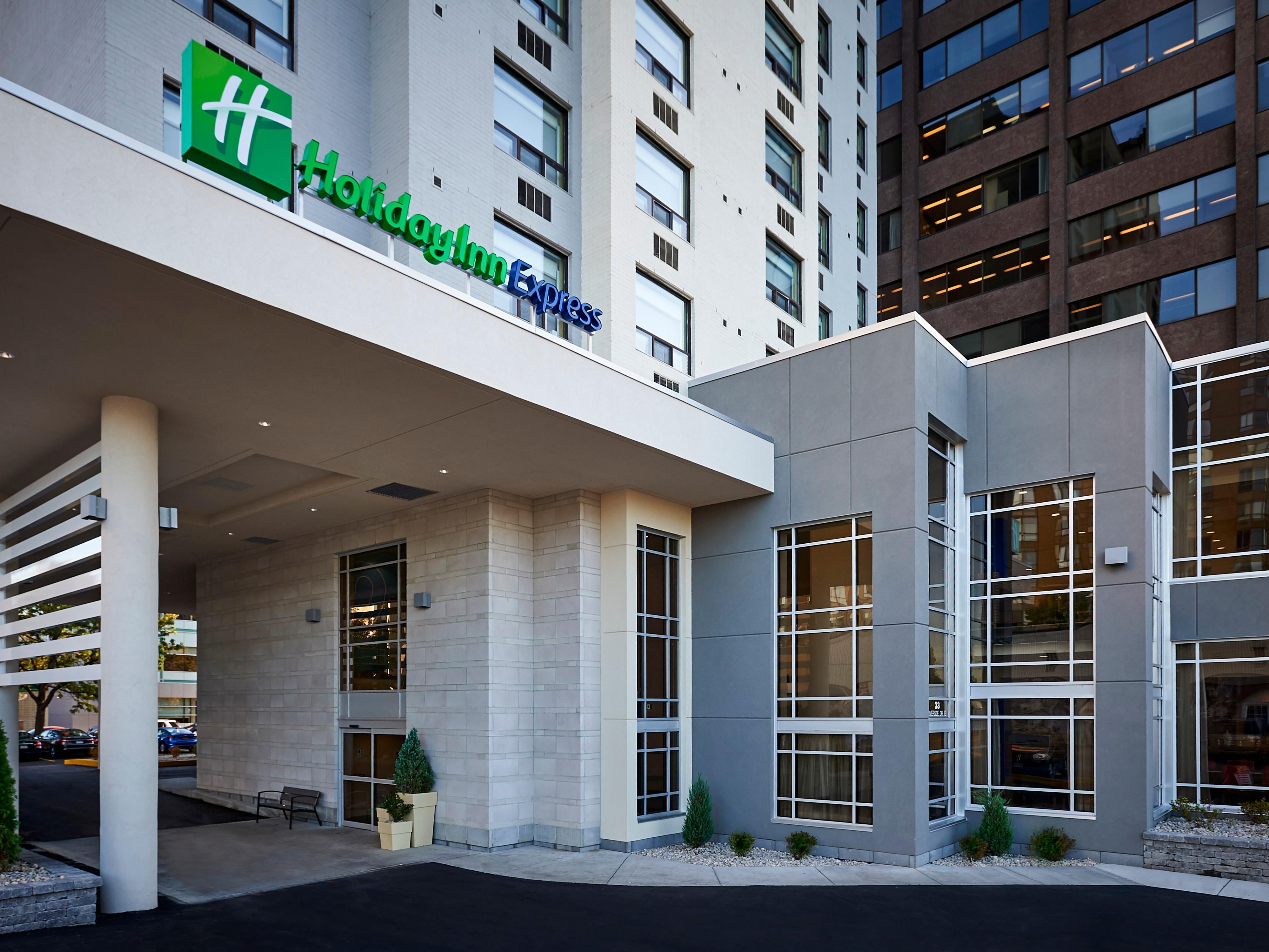 Holiday Inn Express Windsor Waterfront - Windsor, Canada