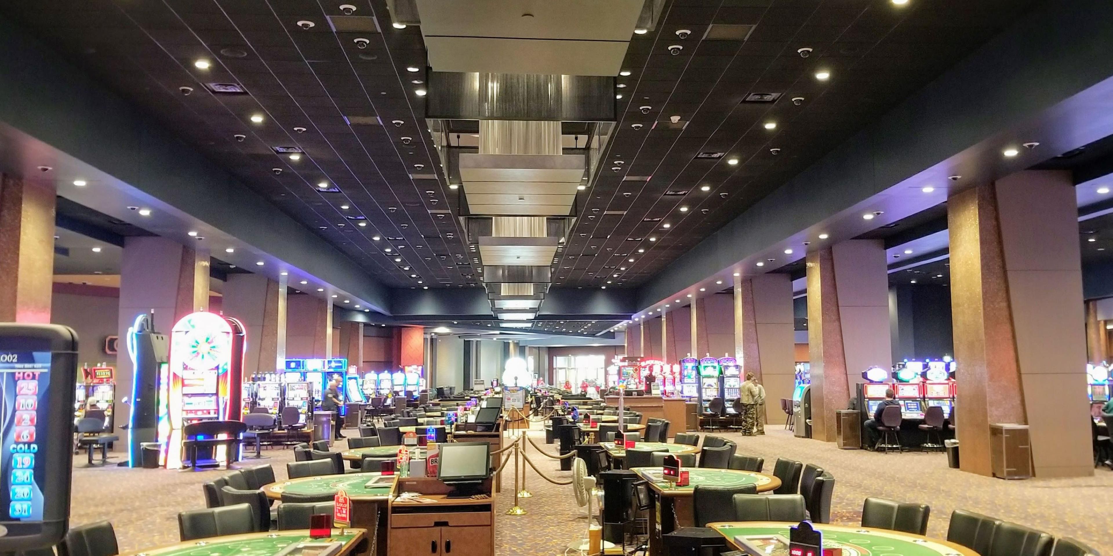 Ho-Chunk Gaming Wisconsin Dells, offers a full-service casino that lets you enjoy 24-hour slot machines, bingo, blackjack and other entertainment games. Located 3.7 miles away from property. The casino offers shuttle services at no cost!