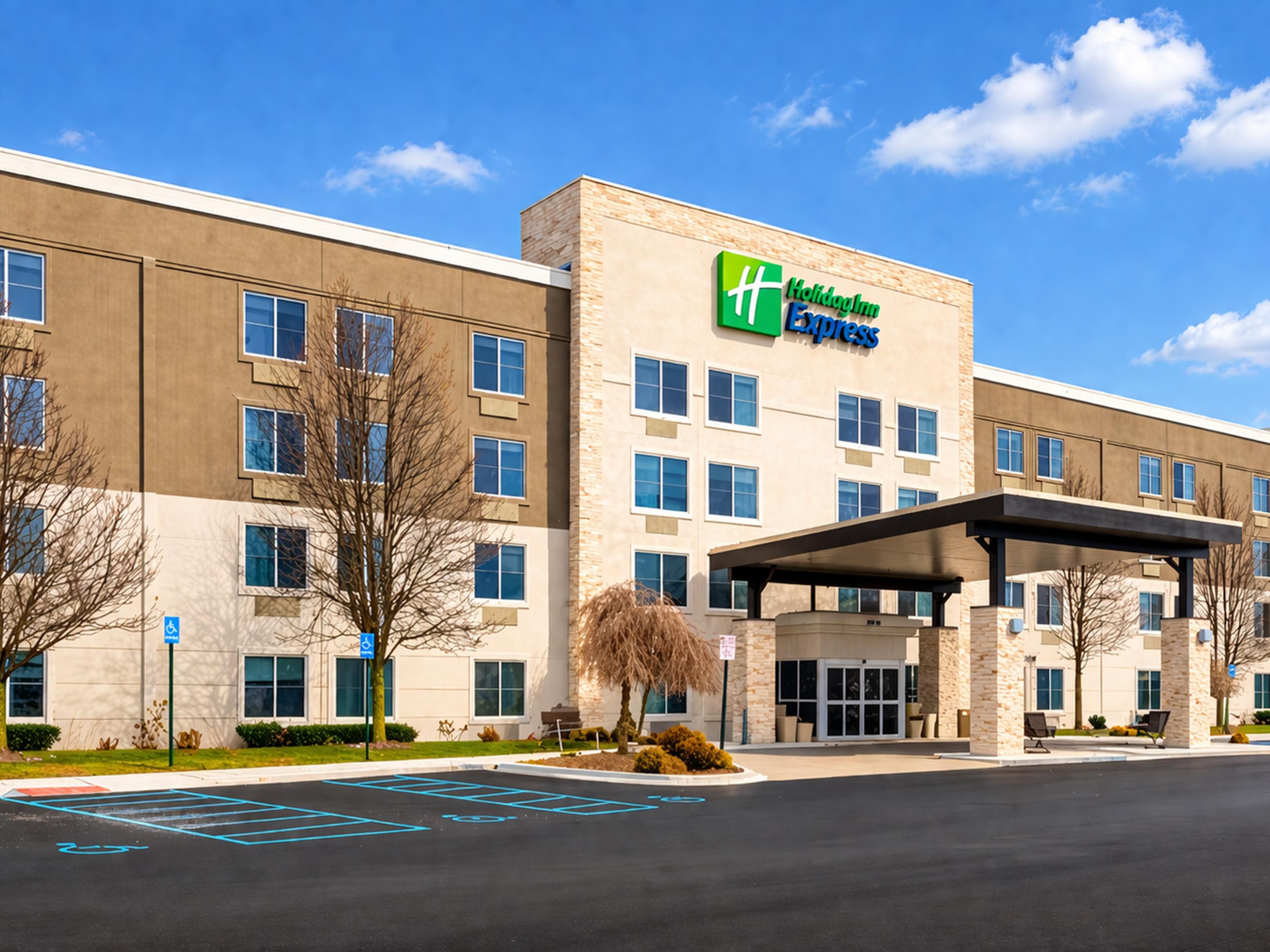 فندق حديث في ويكسوم ، ميشيغان ، قبالة I-96 بالقرب من نوفي