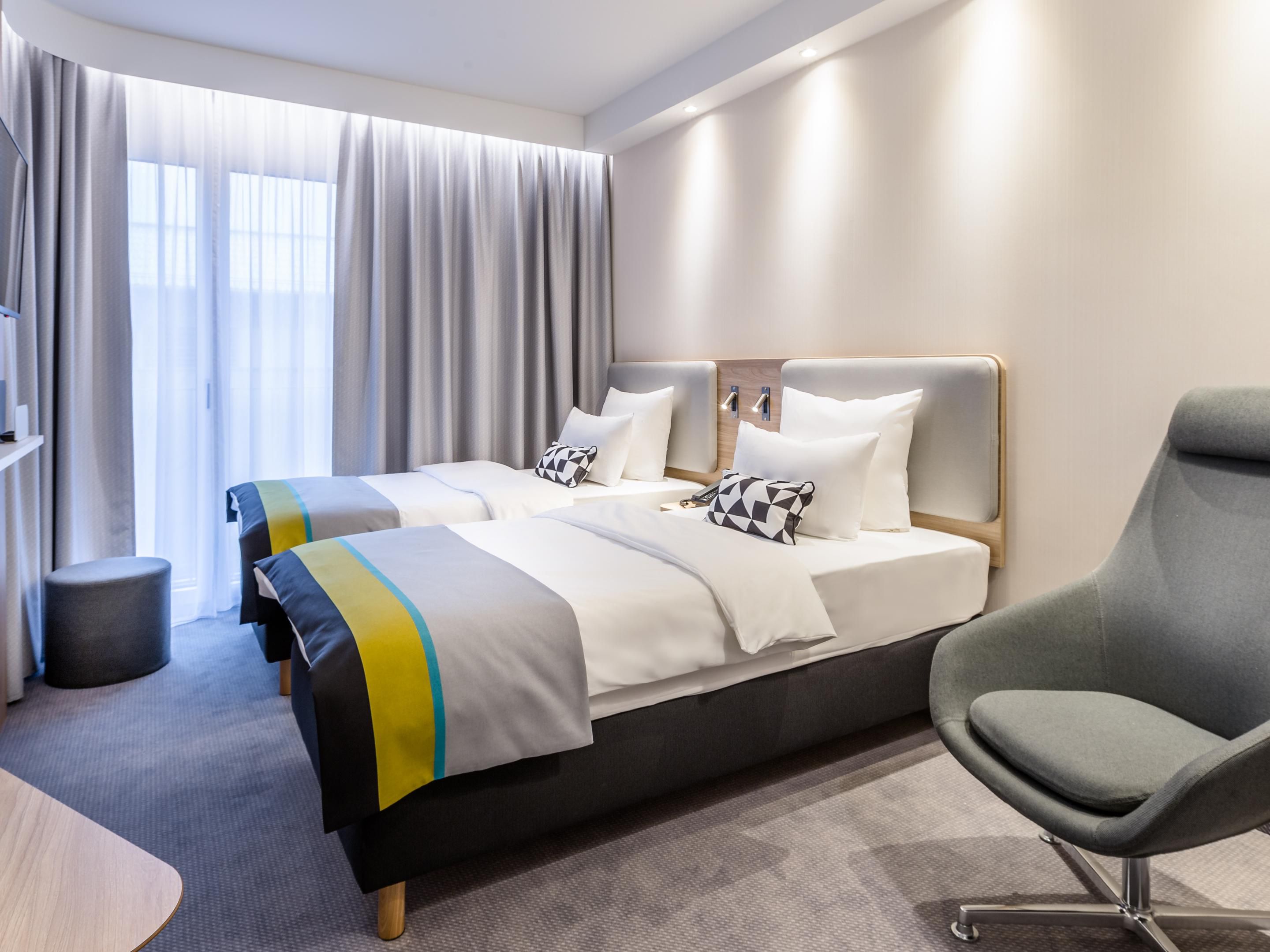 2 SINGLE BEDS NONSMOKING