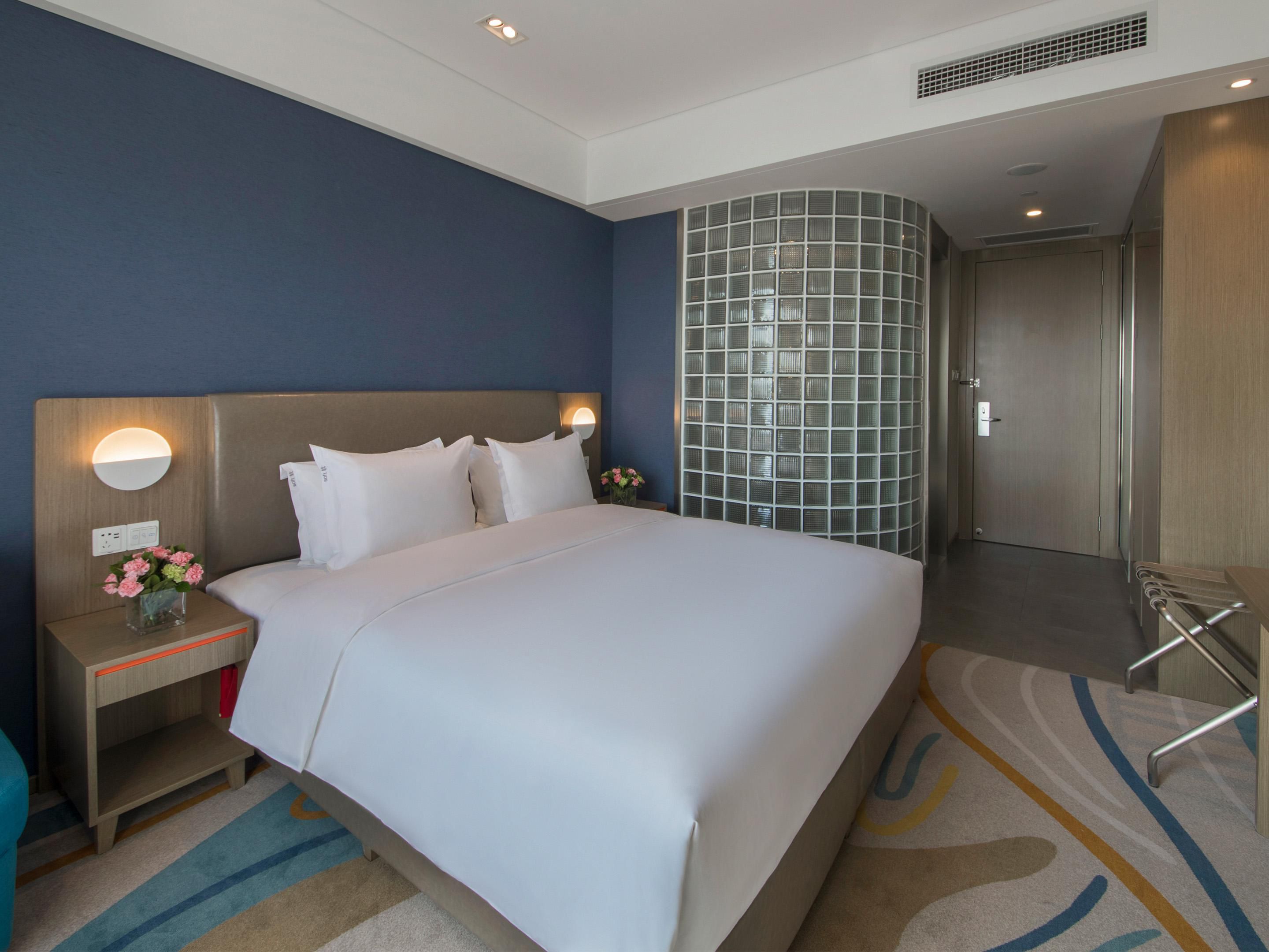 1 King Superior Room